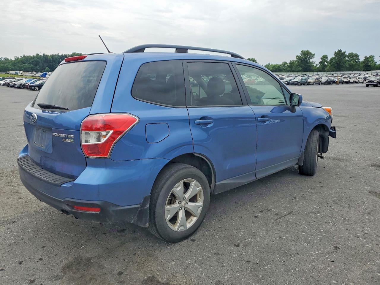 2015 Subaru Forester 2.5i Premium Синий vin: JF2SJADC3FH821525