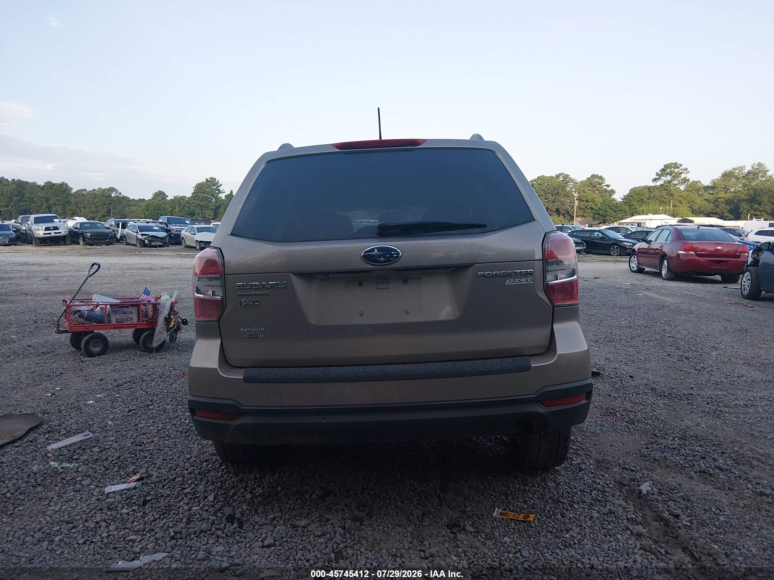 2015 Subaru Forester 2.5i Premium Gold vin: JF2SJADC4FH414524