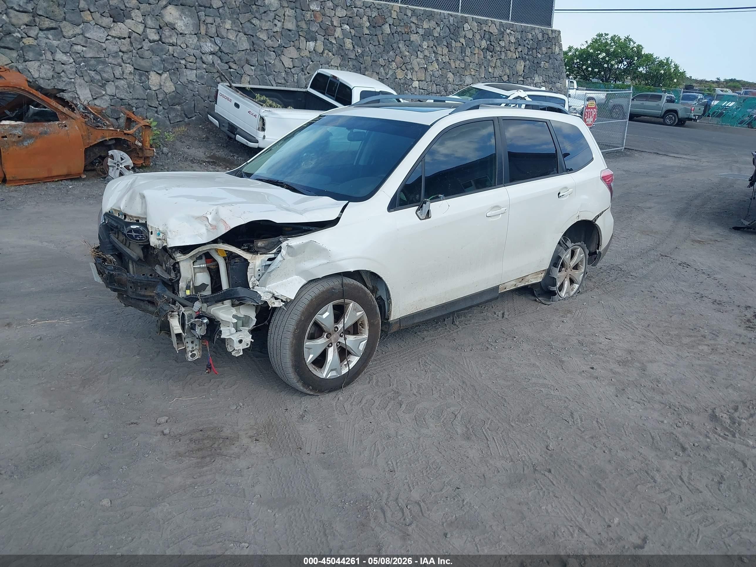 2015 Subaru Forester 2.5i Premium Белый vin: JF2SJADC4FH424194