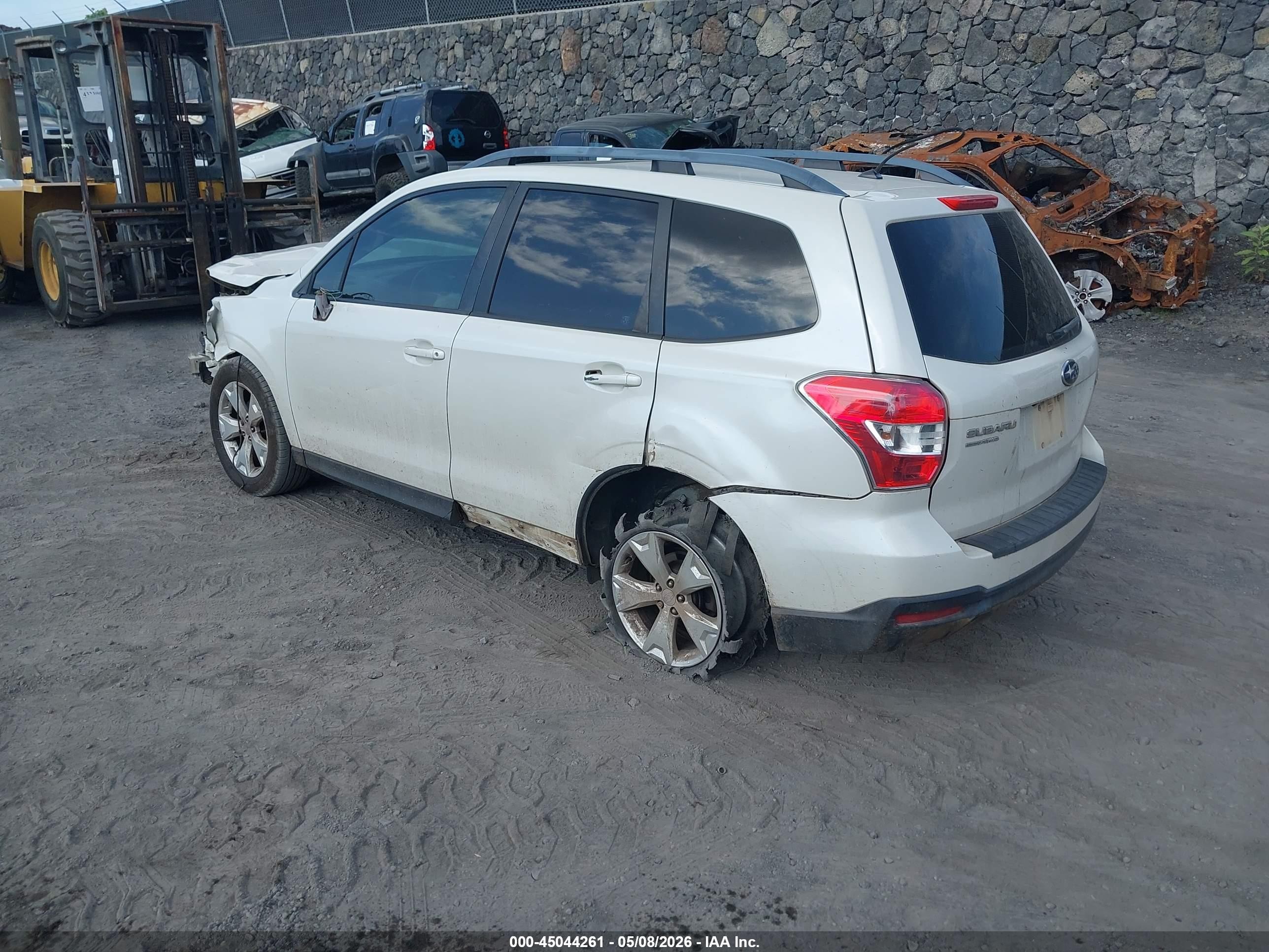 2015 Subaru Forester 2.5i Premium Белый vin: JF2SJADC4FH424194