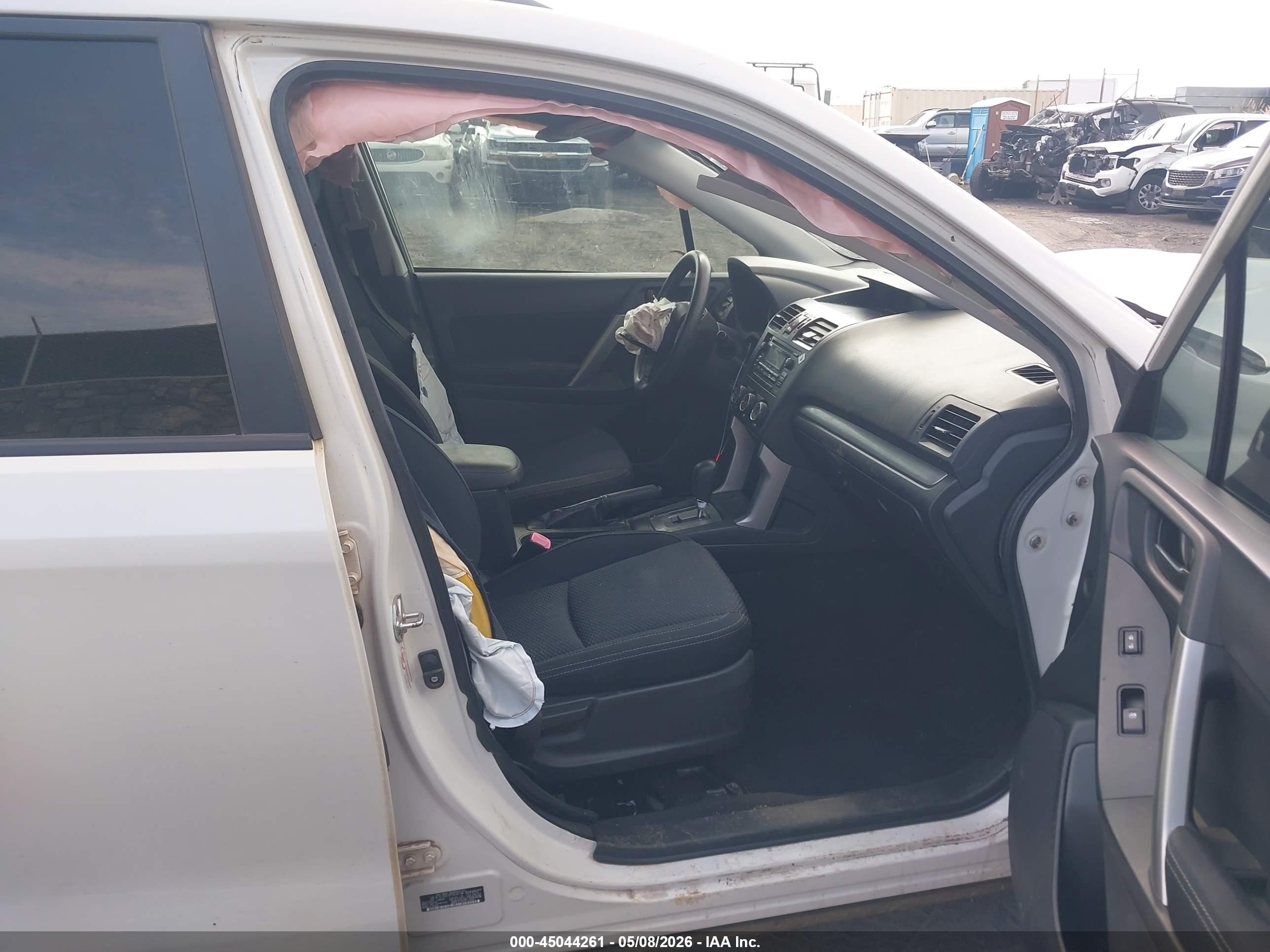2015 Subaru Forester 2.5i Premium Белый vin: JF2SJADC4FH424194