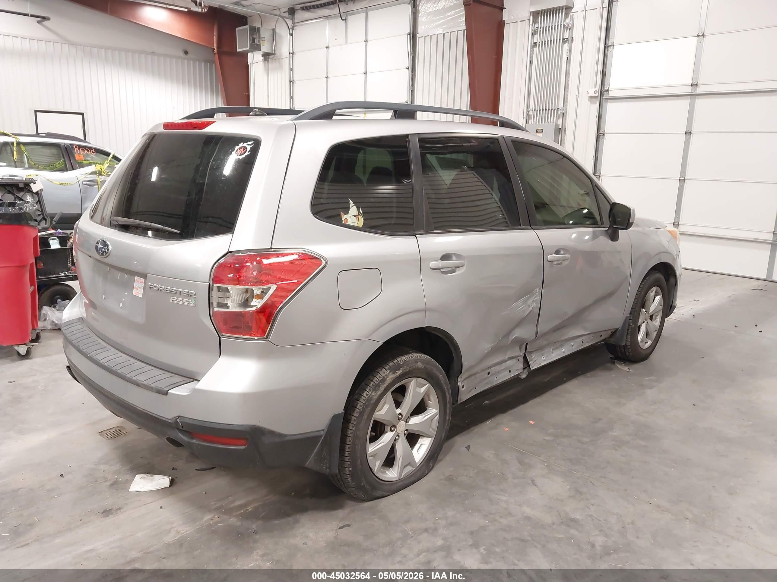 2015 Subaru Forester 2.5i Premium Серебряный vin: JF2SJADC4FH430416