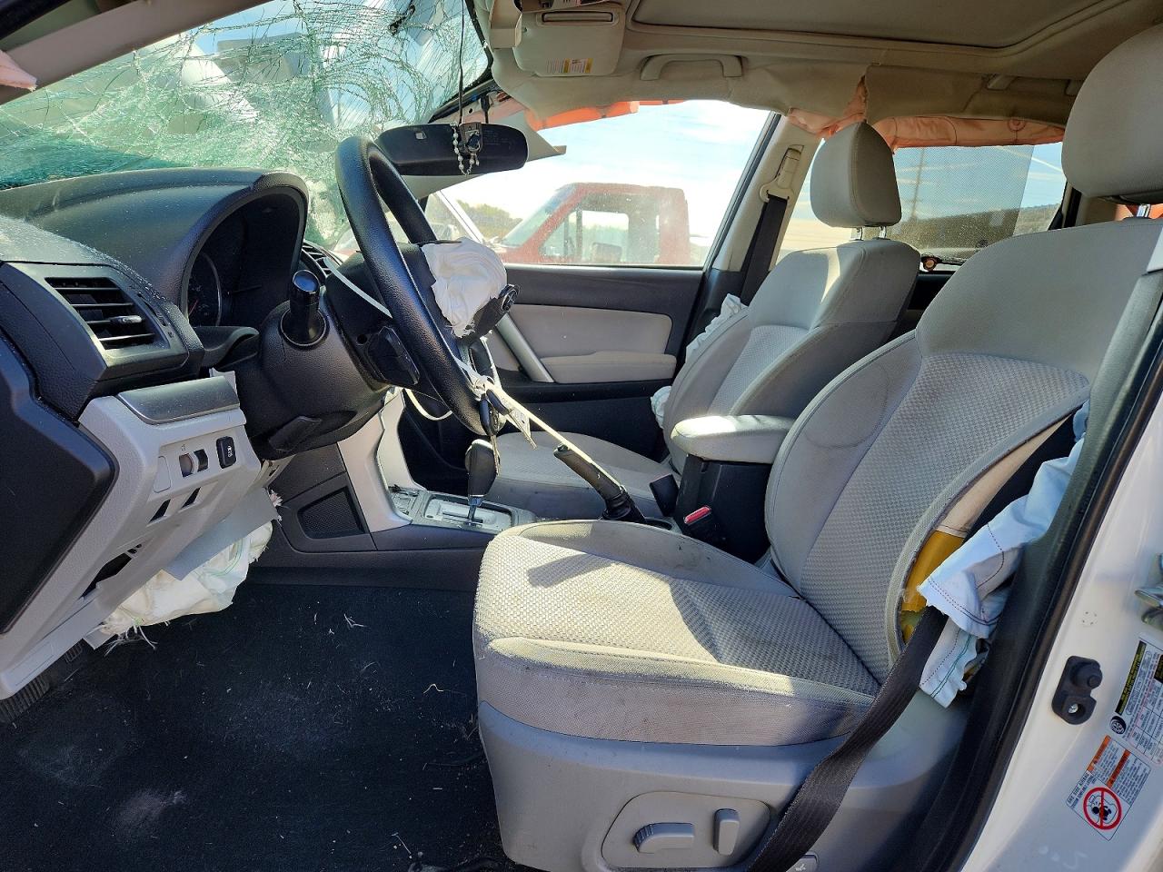2015 Subaru Forester 2.5i Premium White vin: JF2SJADC4FH455655