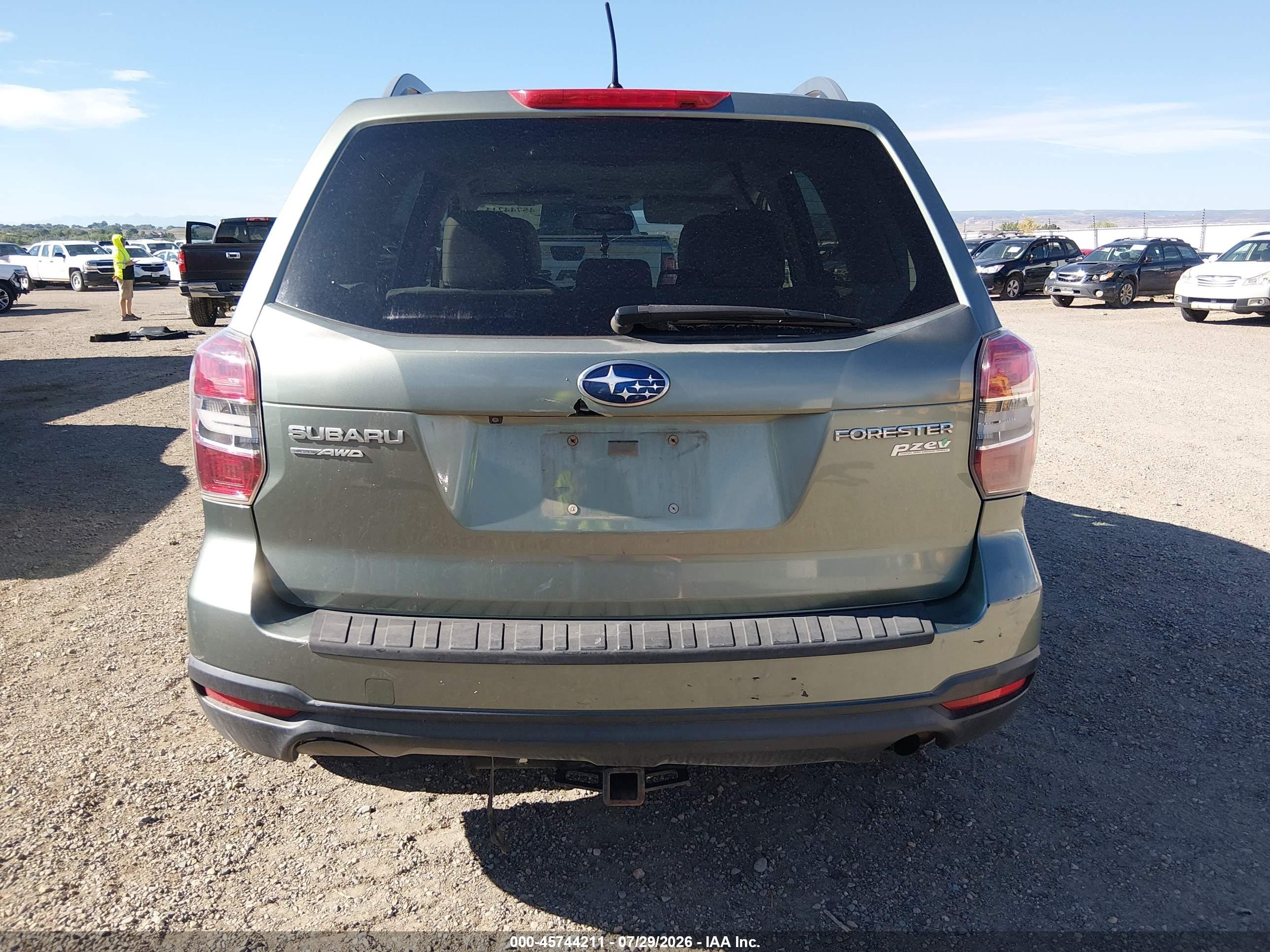 2015 Subaru Forester 2.5i Premium Green vin: JF2SJADC4FH479051