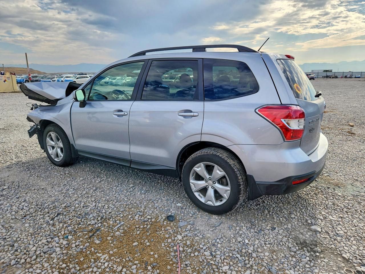 2015 Subaru Forester 2.5i Premium Silver vin: JF2SJADC4FH488588