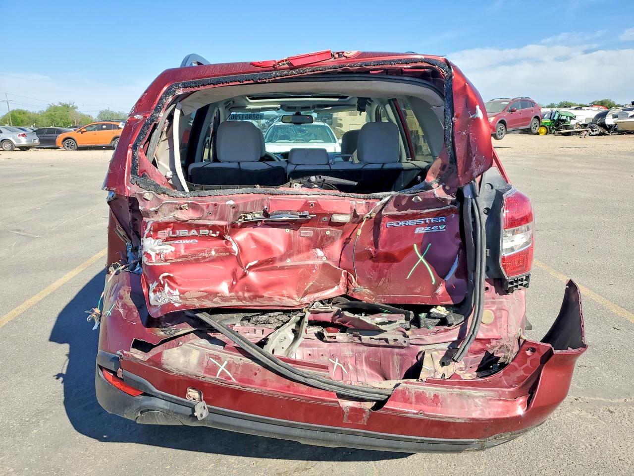 2015 Subaru Forester 2.5i Premium Red vin: JF2SJADC4FH493595