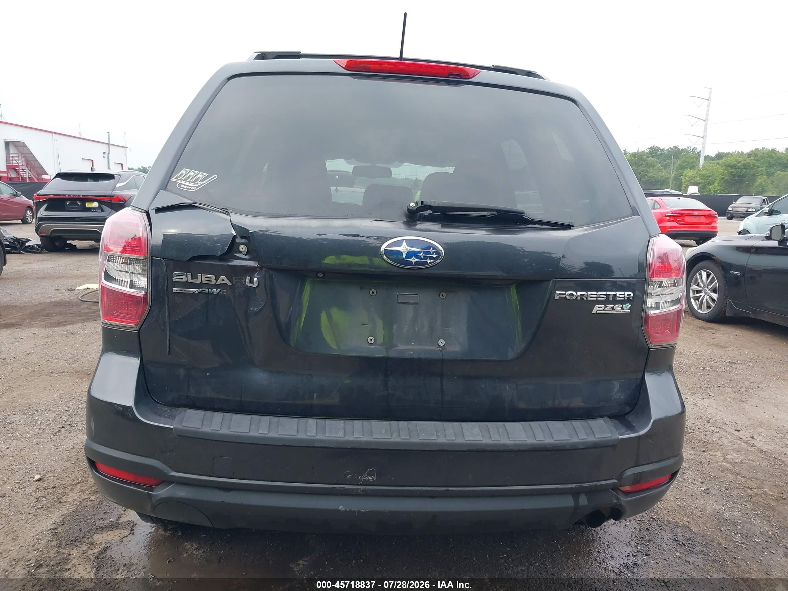 2015 Subaru Forester 2.5i Premium Gray vin: JF2SJADC4FH494827