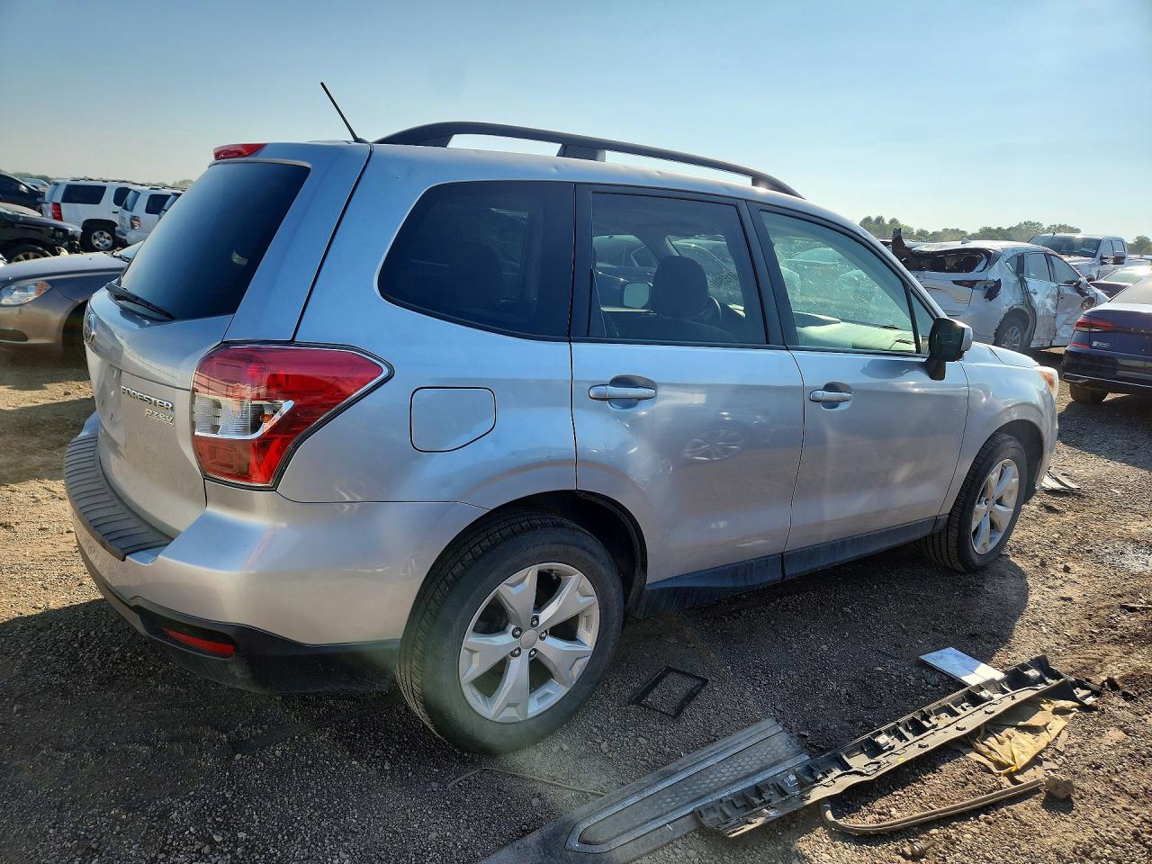 2015 Subaru Forester 2.5i Premium Серебряный vin: JF2SJADC4FH501355