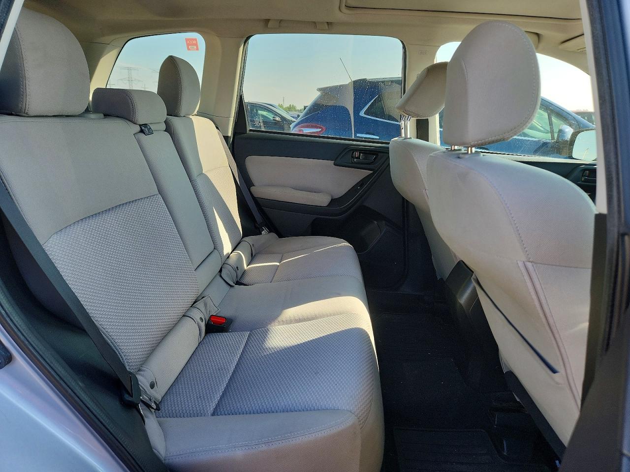 2015 Subaru Forester 2.5i Premium Серебряный vin: JF2SJADC4FH501355