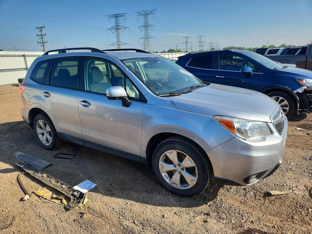 2015 Subaru Forester 2.5i Premium Серебряный vin: JF2SJADC4FH501355