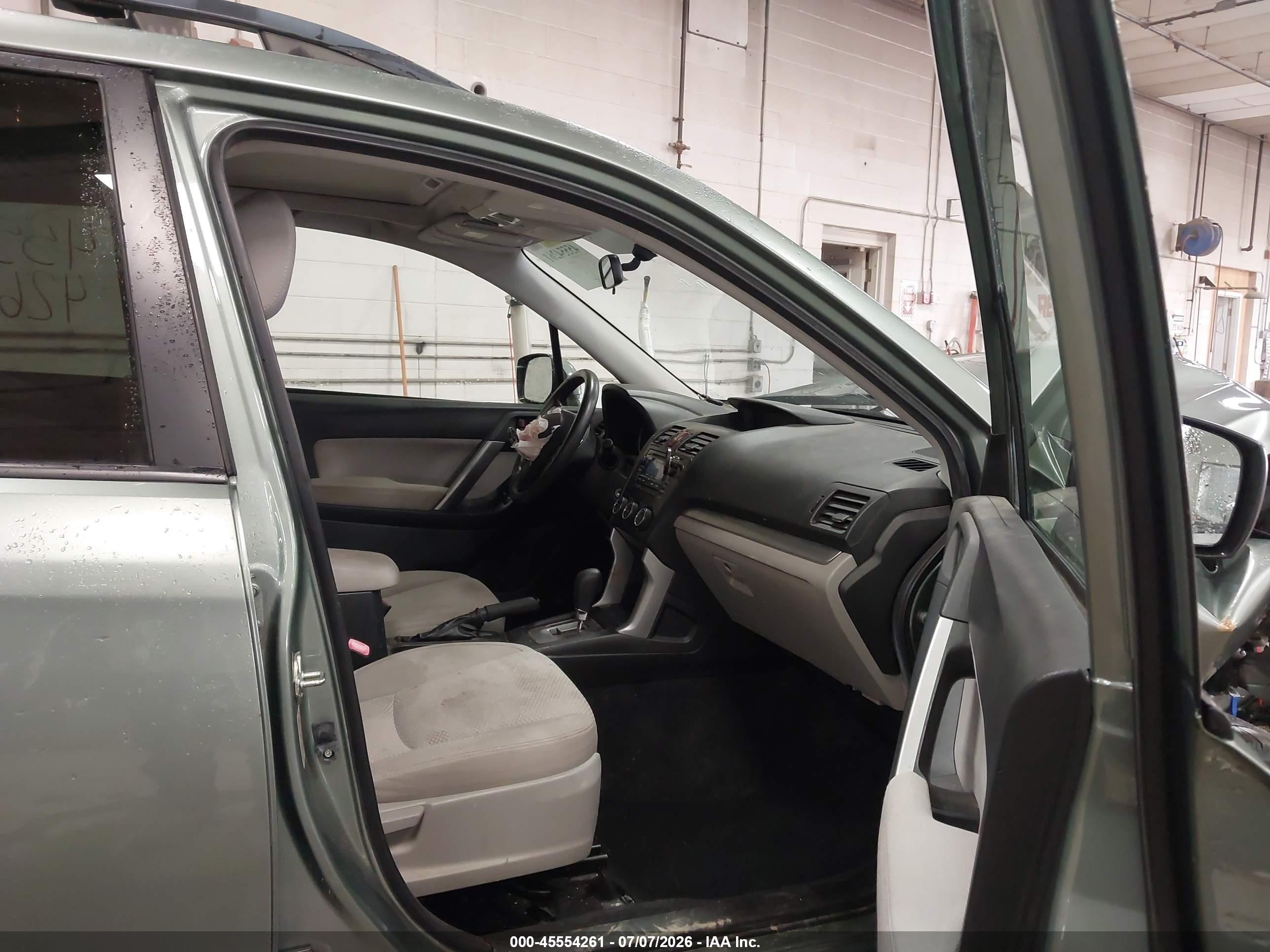 2015 Subaru Forester 2.5i Premium Зеленый vin: JF2SJADC4FH519032
