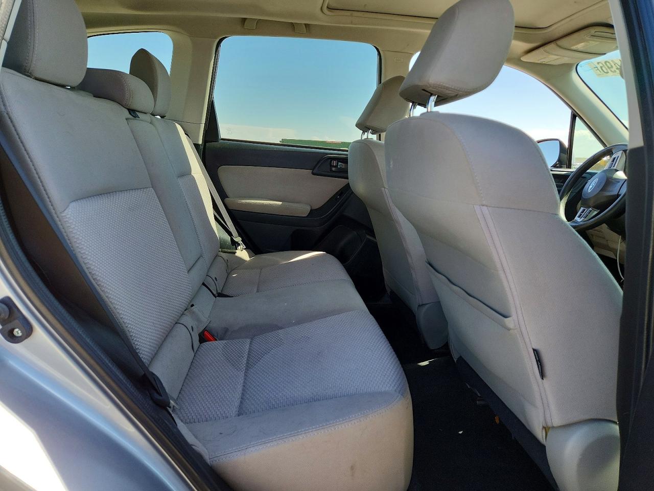2015 Subaru Forester Premium+moonroof Silver vin: JF2SJADC4FH519838