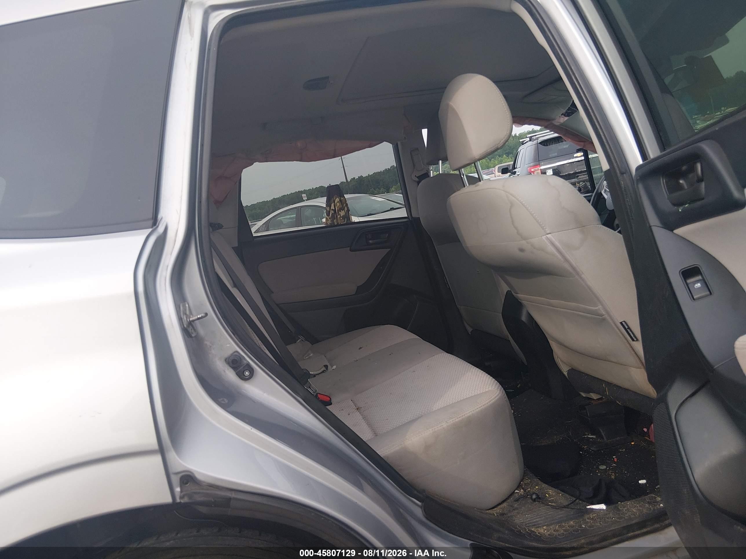 2015 Subaru Forester 2.5i Premium Silver vin: JF2SJADC4FH526076