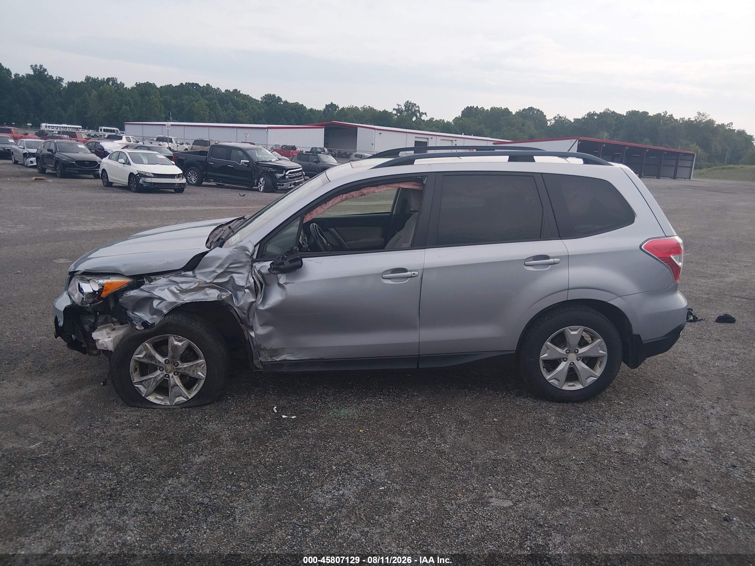 2015 Subaru Forester 2.5i Premium Silver vin: JF2SJADC4FH526076