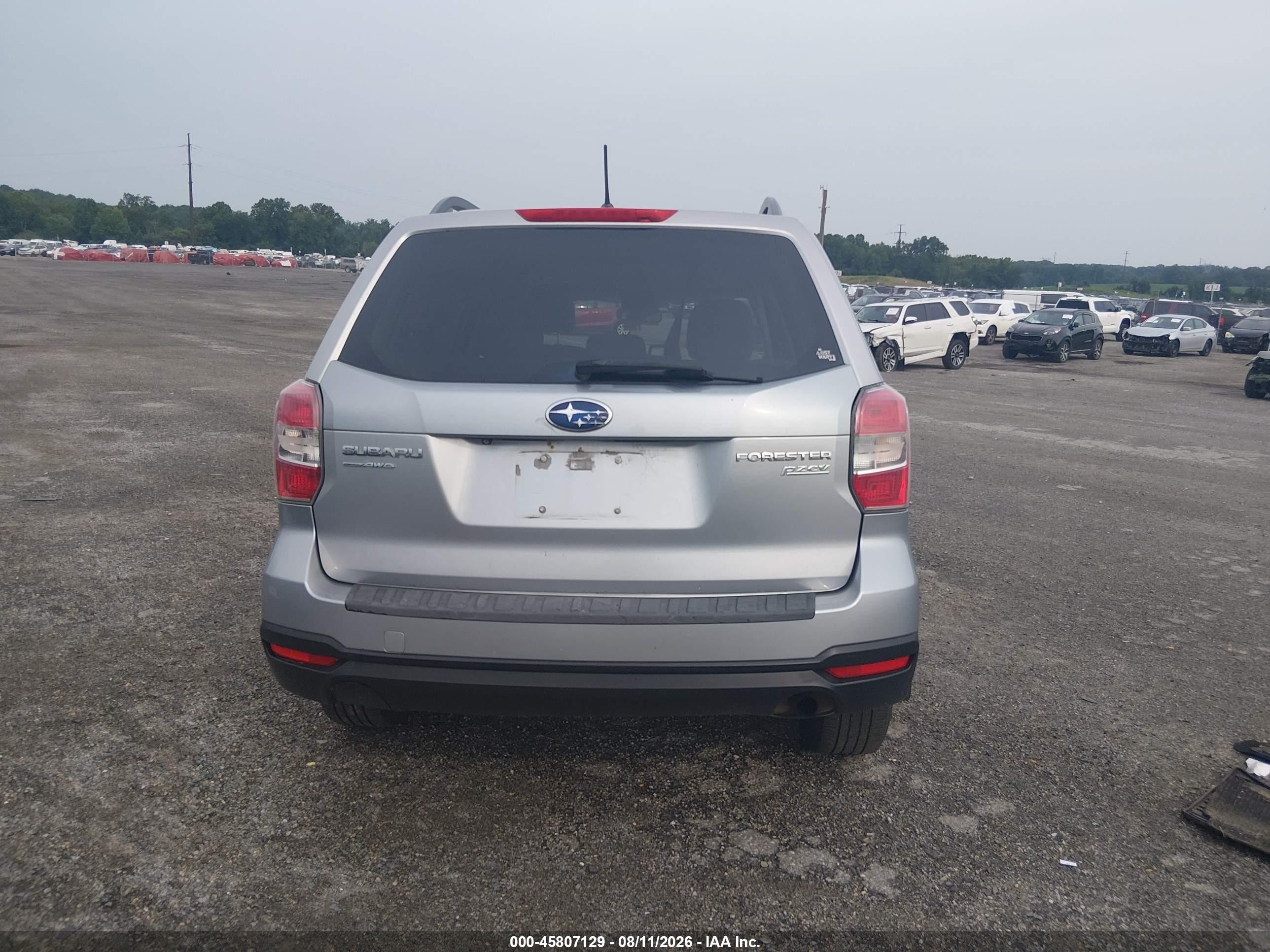 2015 Subaru Forester 2.5i Premium Silver vin: JF2SJADC4FH526076