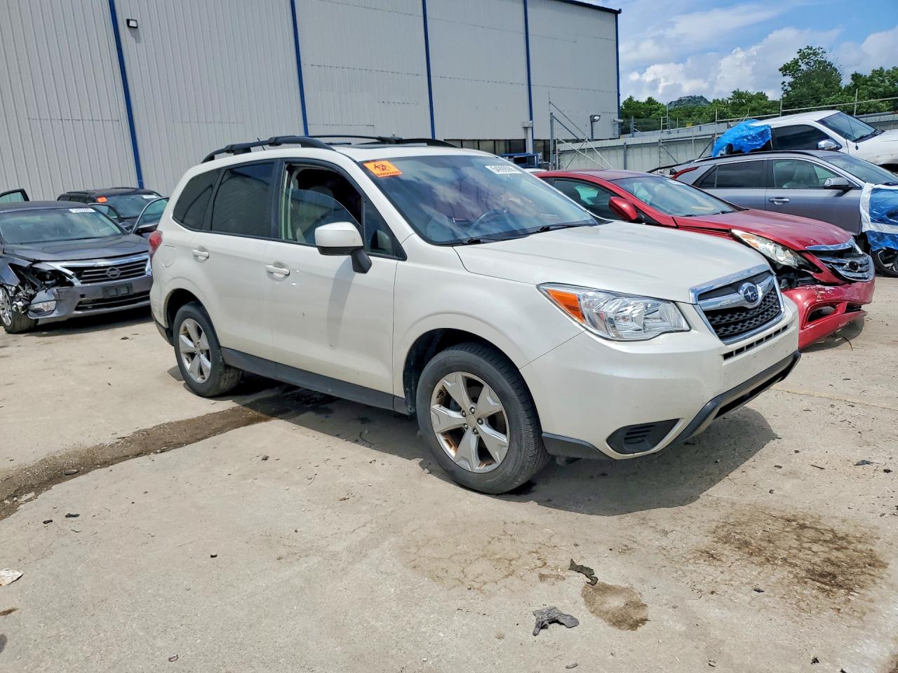 2015 Subaru Forester 2.5i Premium White vin: JF2SJADC4FH542276