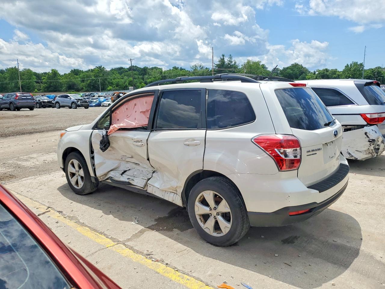 2015 Subaru Forester 2.5i Premium White vin: JF2SJADC4FH542276
