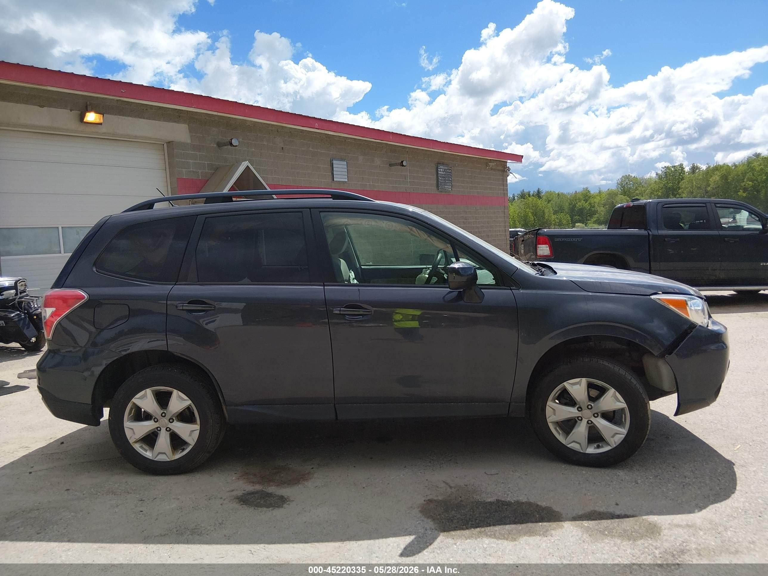 2015 Subaru Forester 2.5i Premium Gray vin: JF2SJADC4FH556923