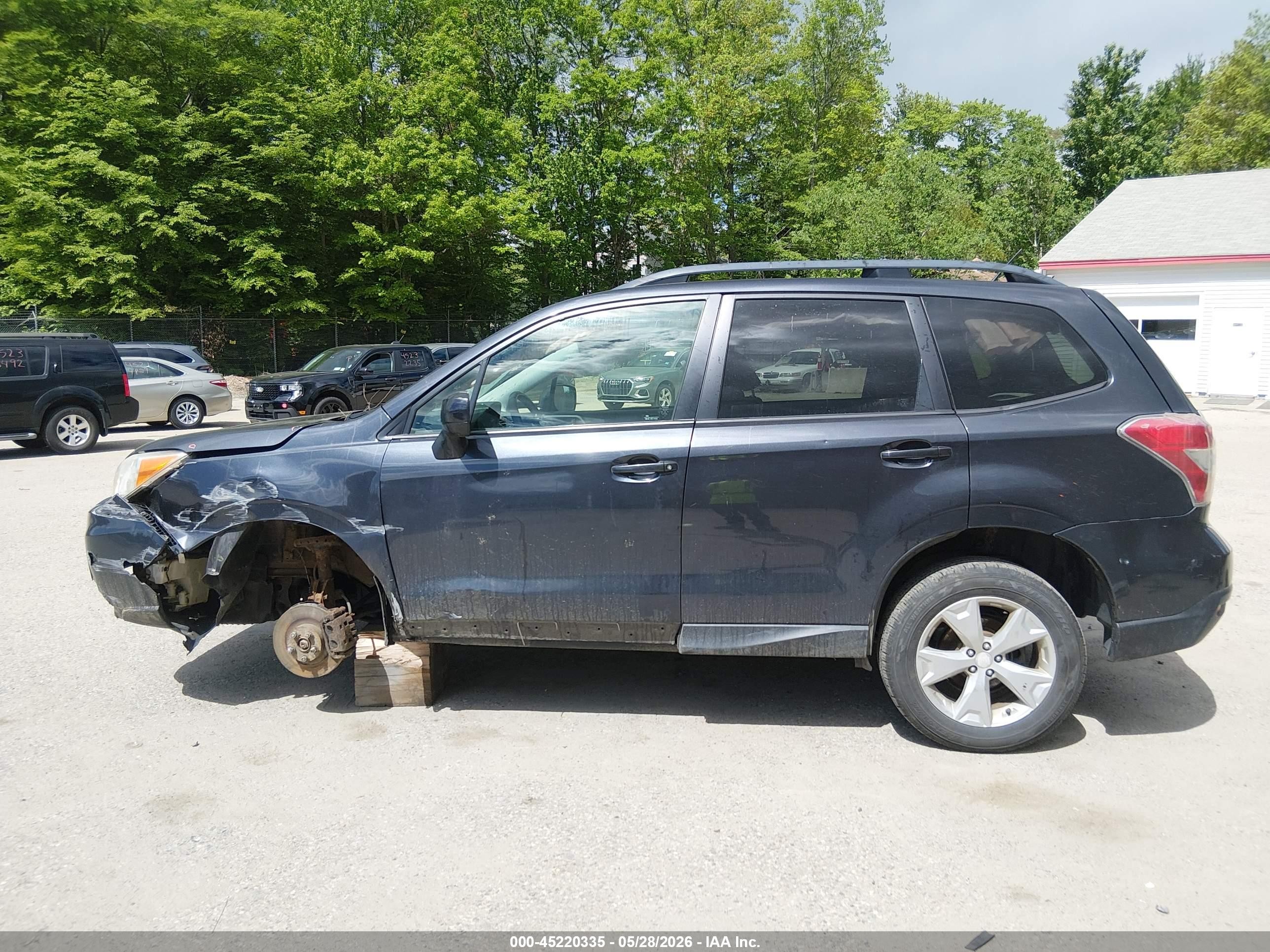 2015 Subaru Forester 2.5i Premium Gray vin: JF2SJADC4FH556923