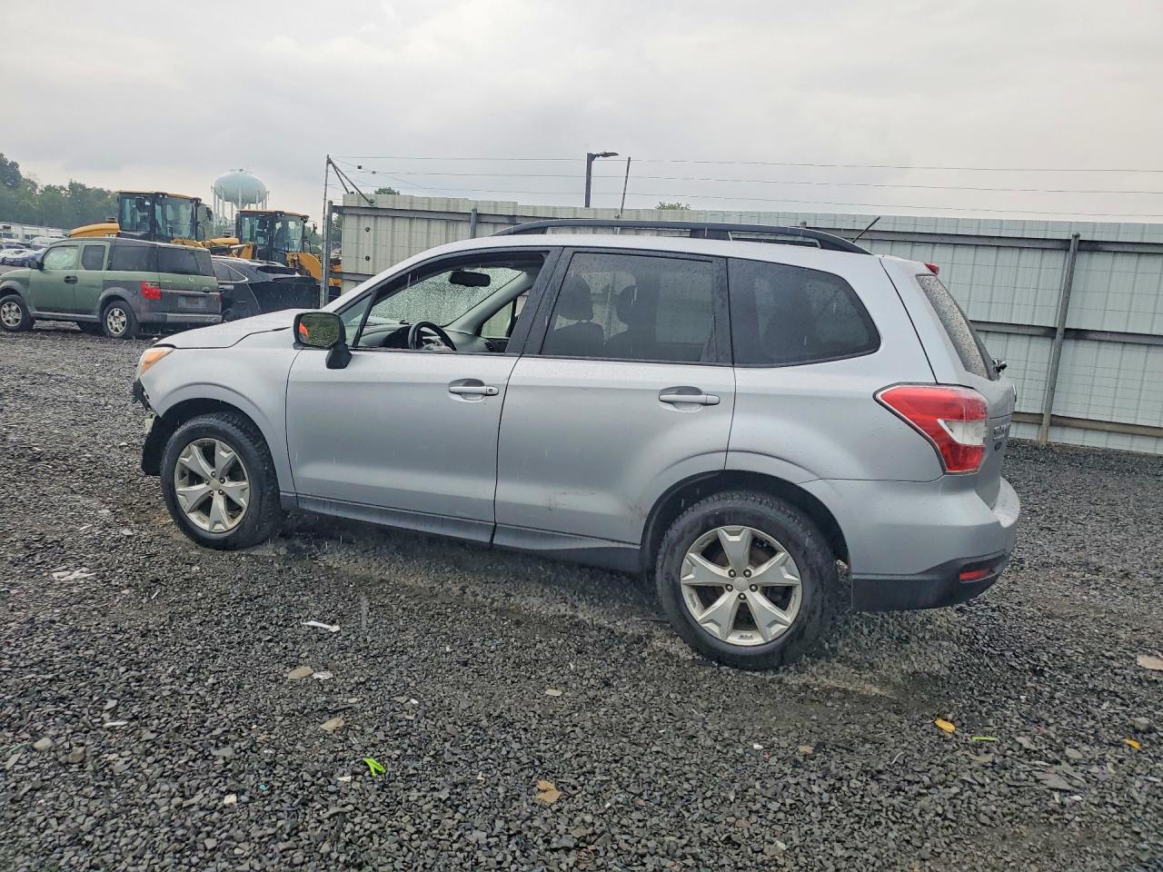 2015 Subaru Forester 2.5i Premium Silver vin: JF2SJADC4FH581031