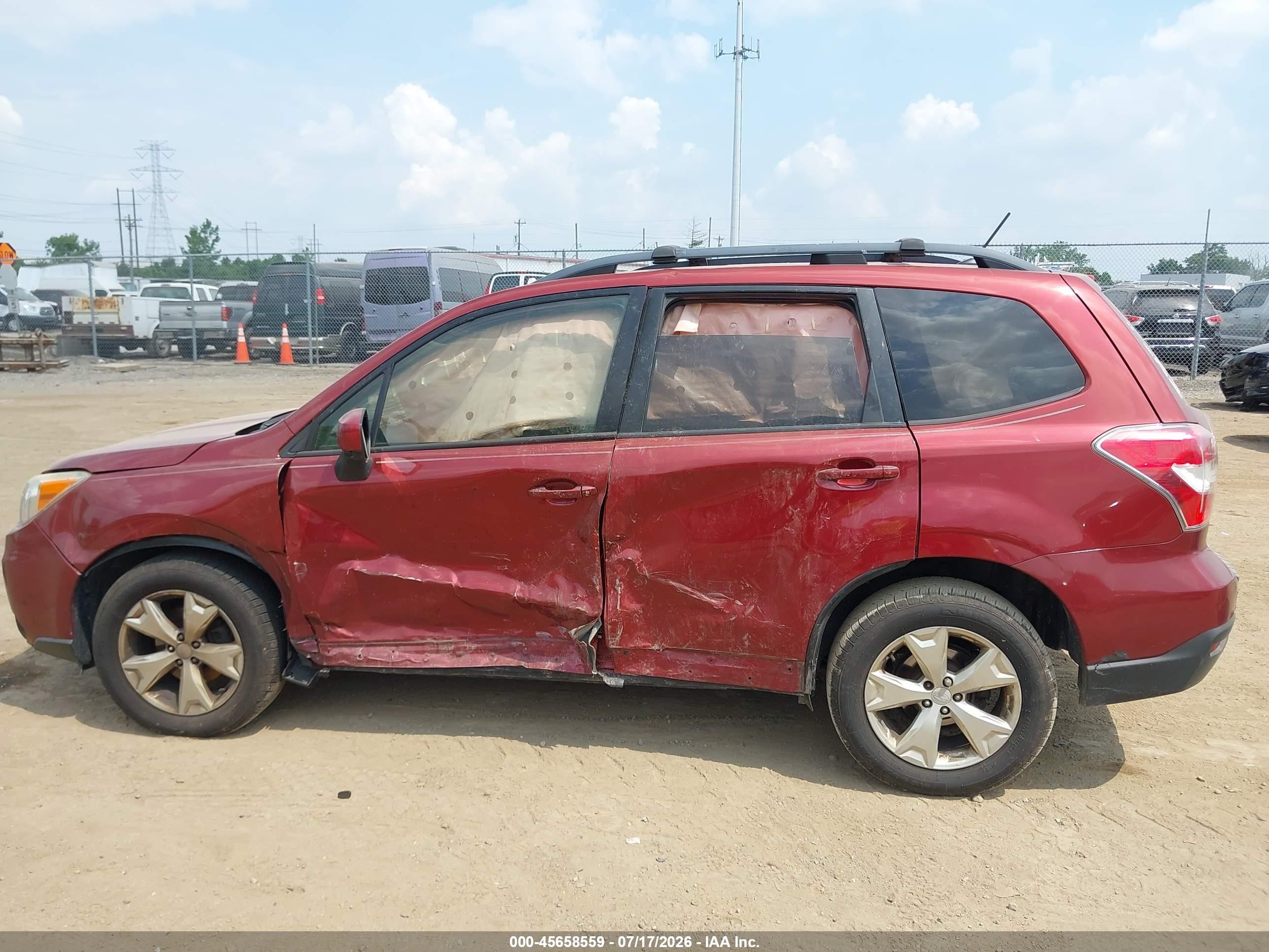 2015 Subaru Forester 2.5i Premium Burgundy vin: JF2SJADC4FH804863