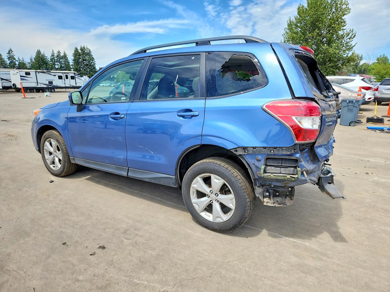 2015 Subaru Forester 2.5i Premium Blue vin: JF2SJADC4FH814129