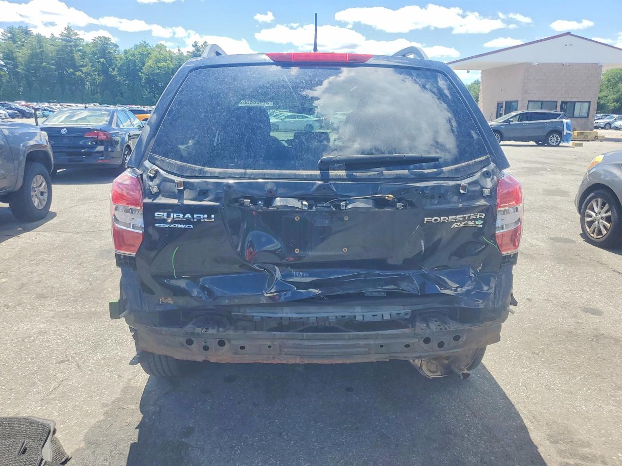 2015 Subaru Forester 2.5i Premium Black vin: JF2SJADC4FH816172