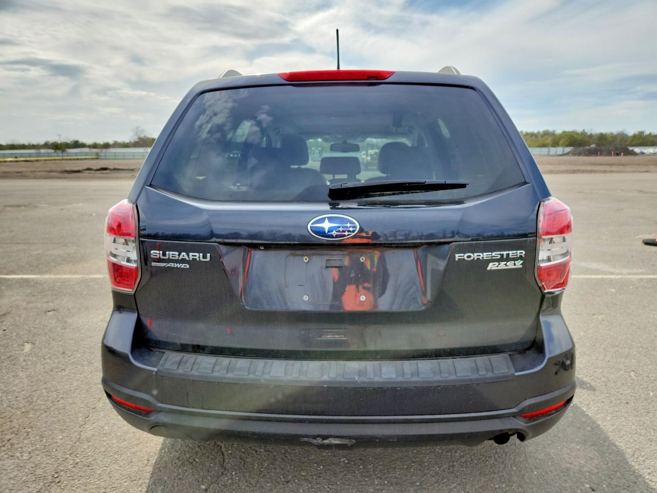 2015 Subaru Forester 2.5i Premium Black vin: JF2SJADC4FH836471