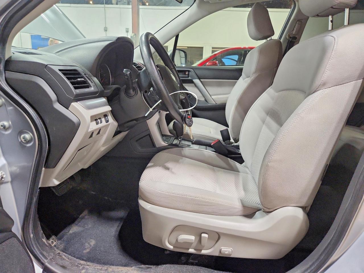 2014 Subaru Forester 2.5i Premium Silver vin: JF2SJADC5EH403062