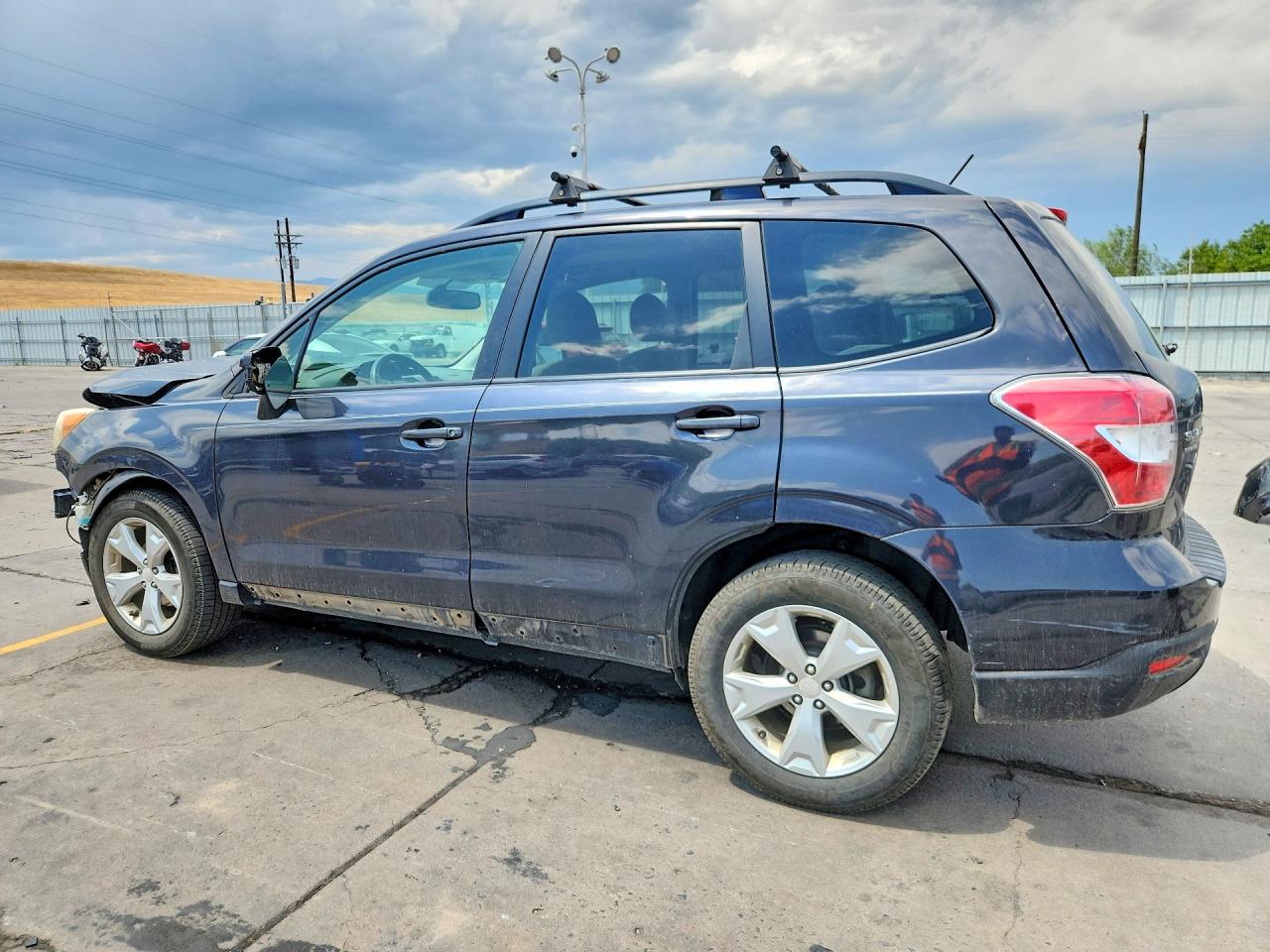 2015 Subaru Forester 2.5i Premium Gray vin: JF2SJADC5FH424592