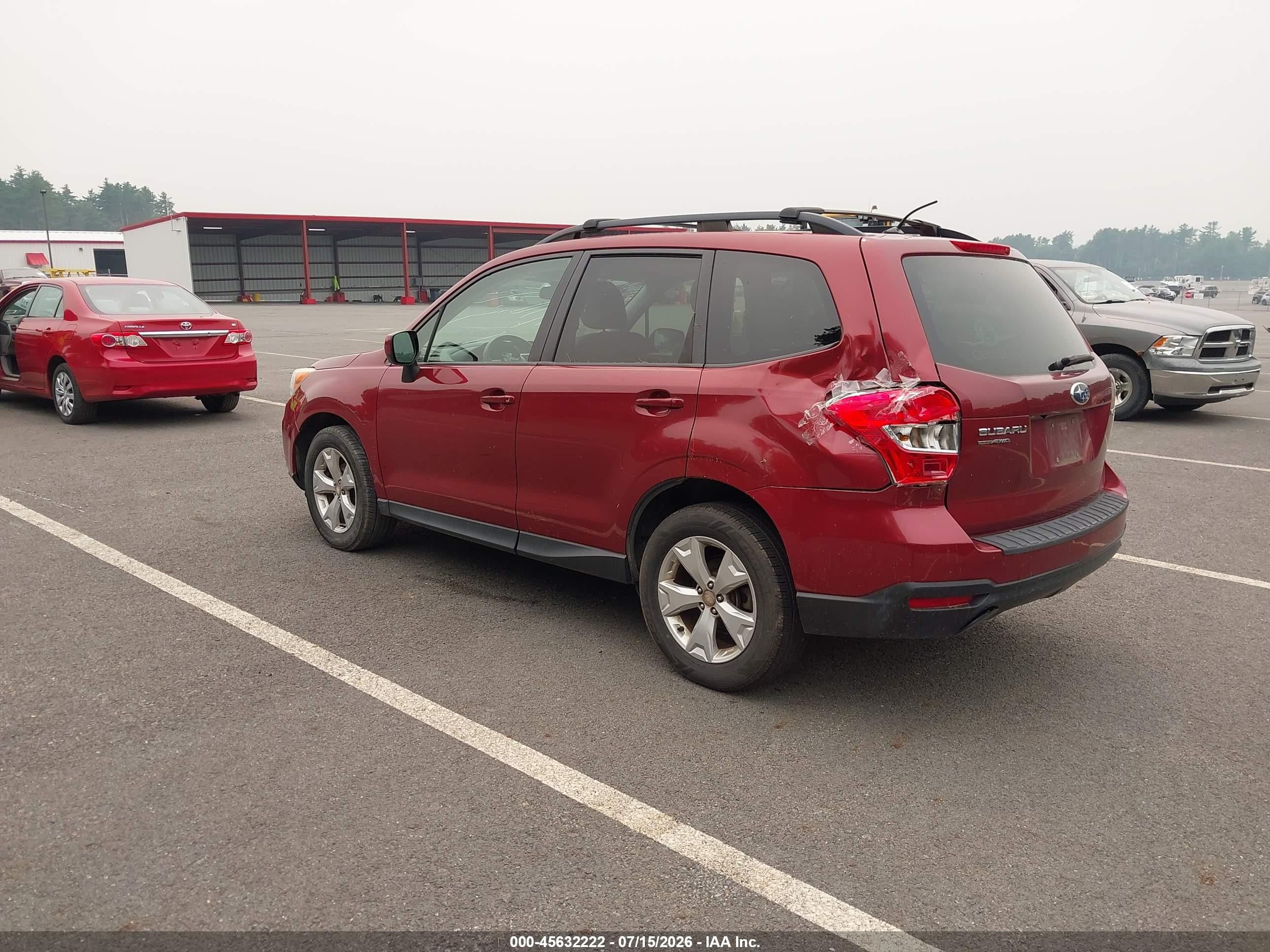 2015 Subaru Forester 2.5i Premium Red vin: JF2SJADC5FH425614
