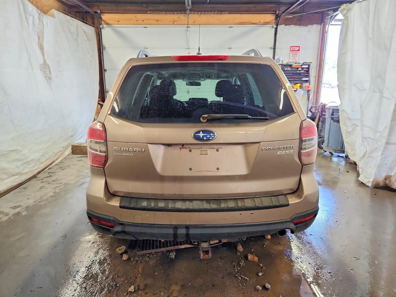 2015 Subaru Forester 2.5i Premium Tan vin: JF2SJADC5FH449346