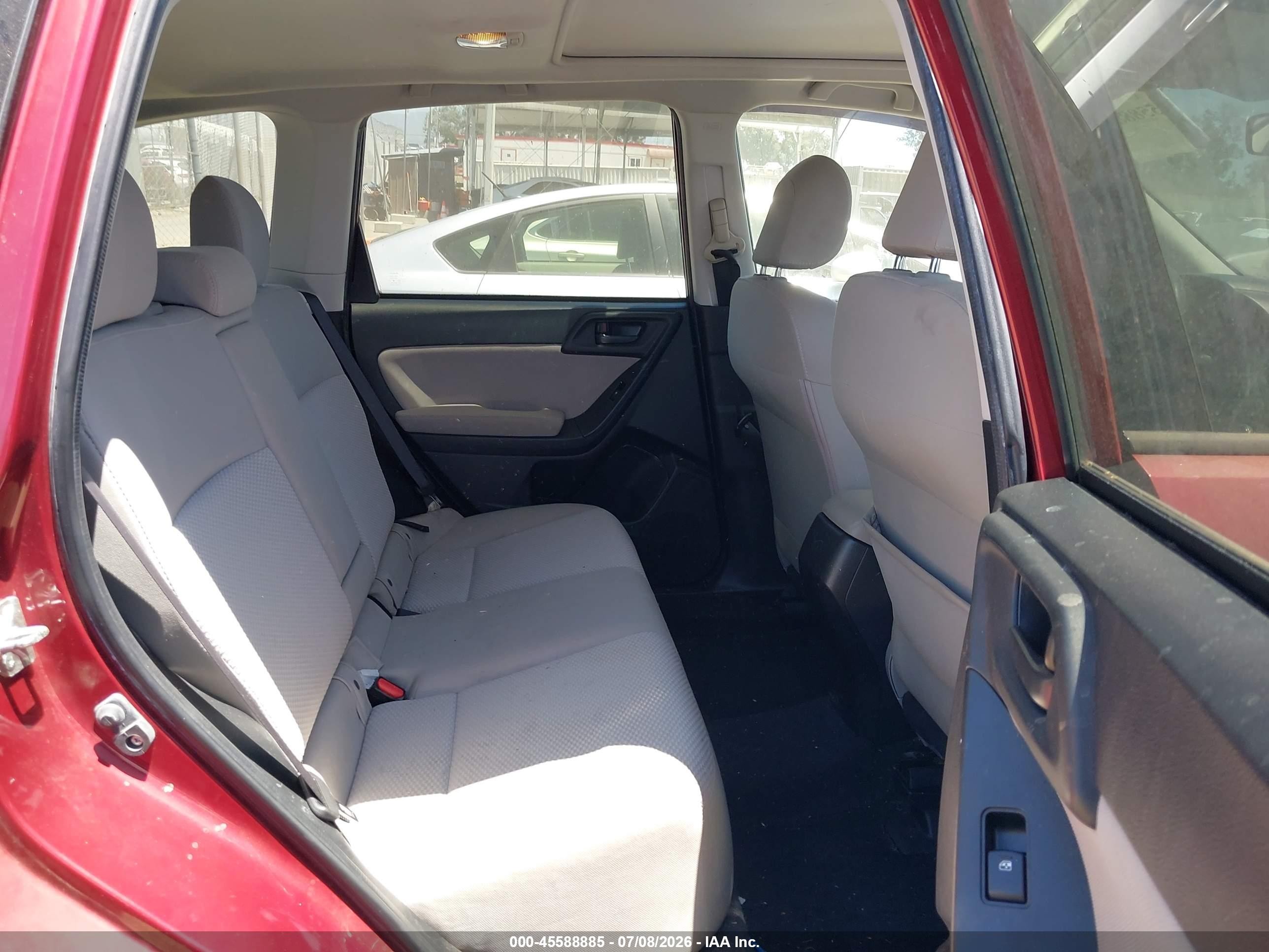 2015 Subaru Forester 2.5i Premium Red vin: JF2SJADC5FH528872