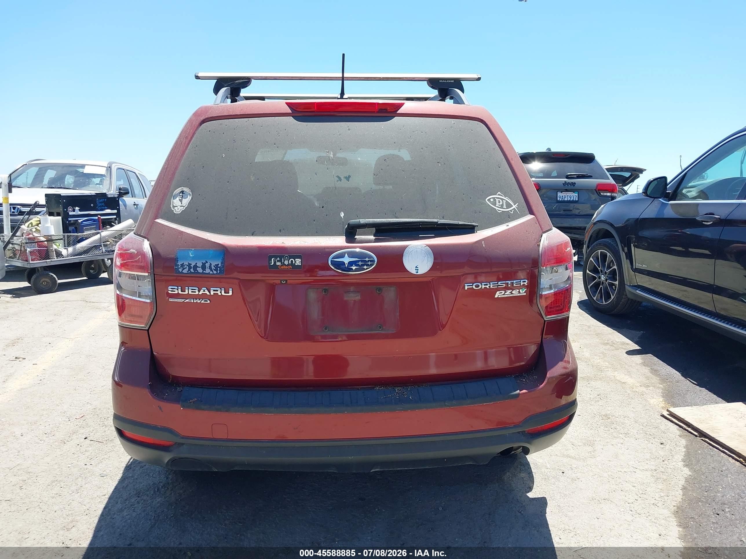 2015 Subaru Forester 2.5i Premium Red vin: JF2SJADC5FH528872