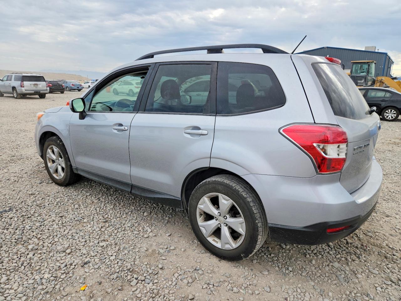 2015 Subaru Forester 2.5i Premium Серебряный vin: JF2SJADC5FH571821