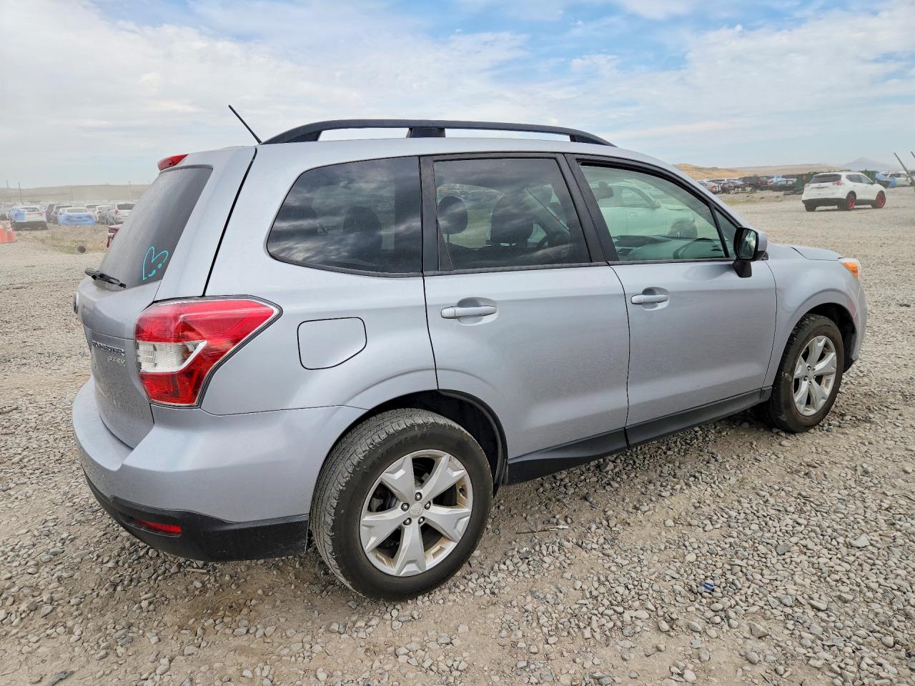 2015 Subaru Forester 2.5i Premium Серебряный vin: JF2SJADC5FH571821
