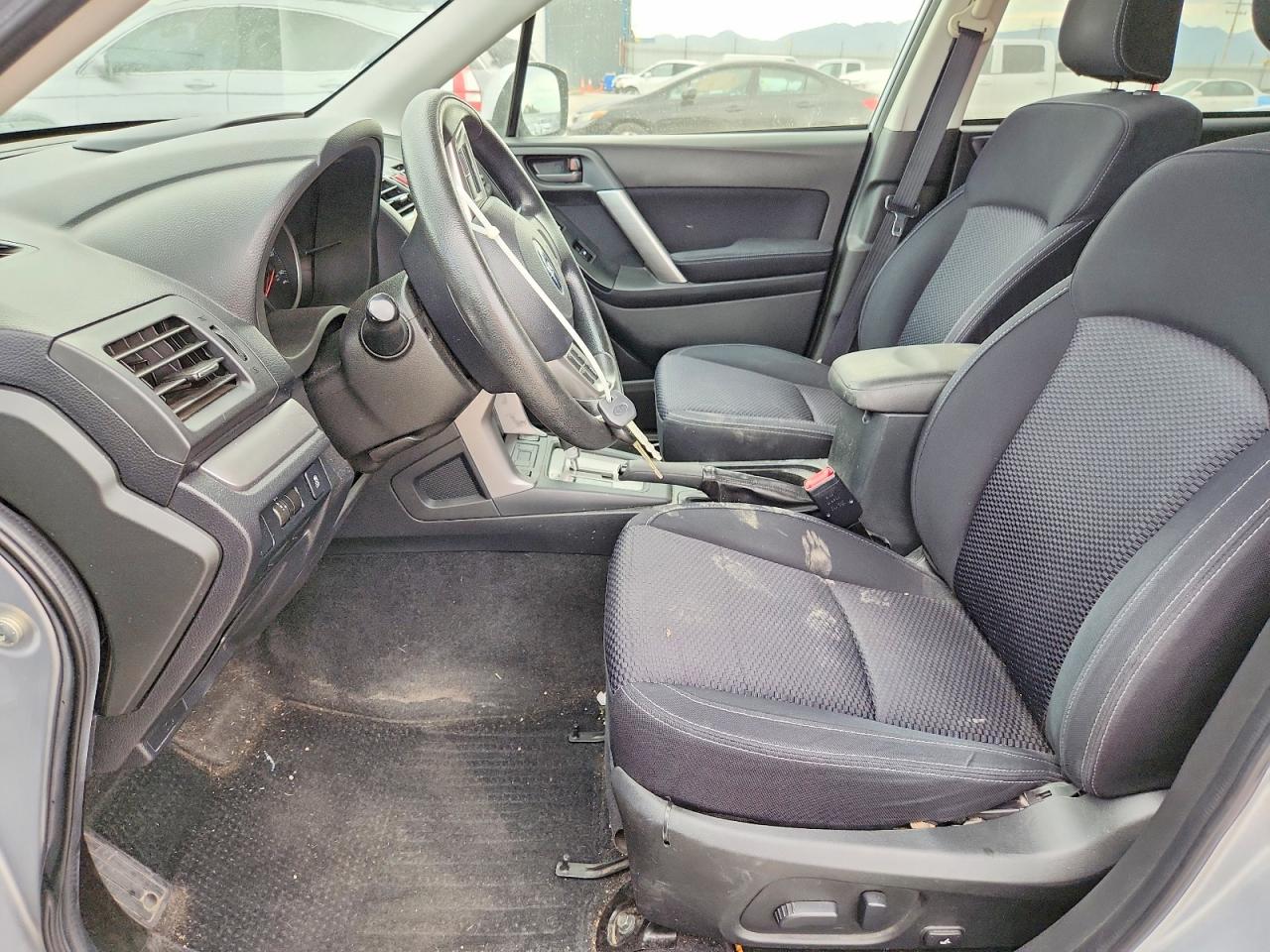 2015 Subaru Forester 2.5i Premium Серебряный vin: JF2SJADC5FH571821