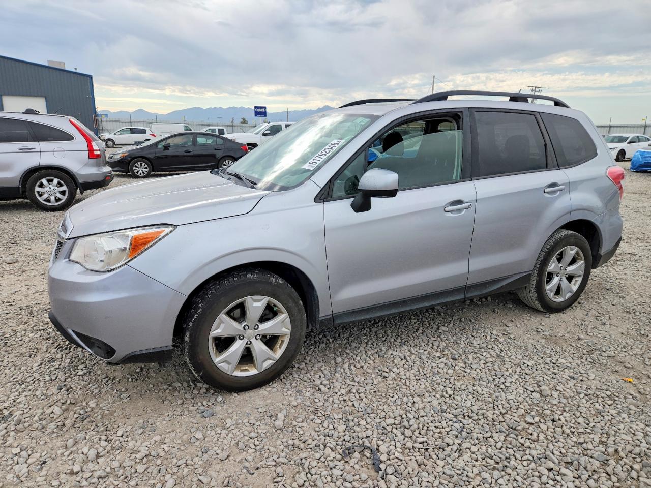 2015 Subaru Forester 2.5i Premium Silver vin: JF2SJADC5FH571821