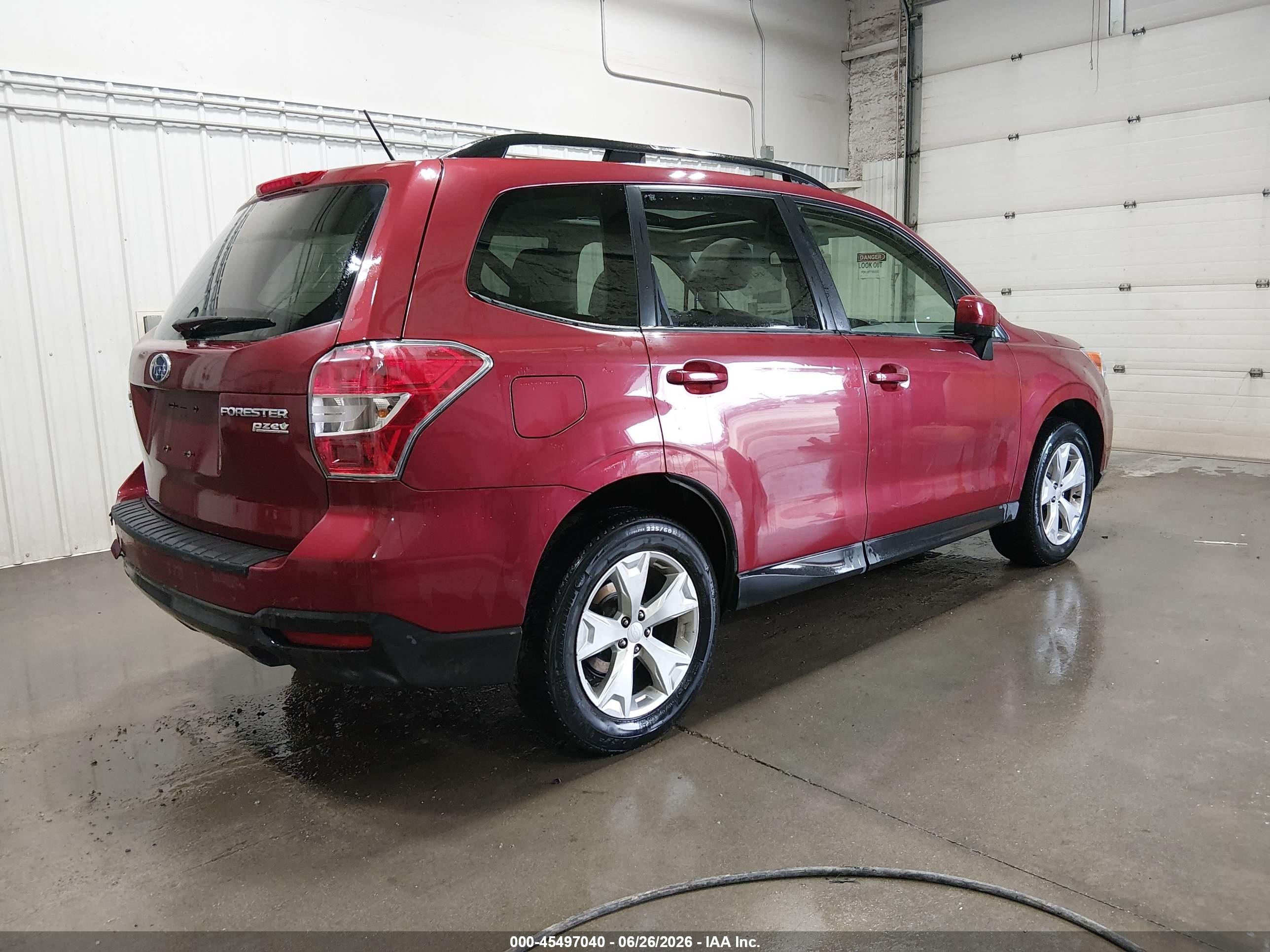 2015 Subaru Forester 2.5i Premium Red vin: JF2SJADC5FH576677