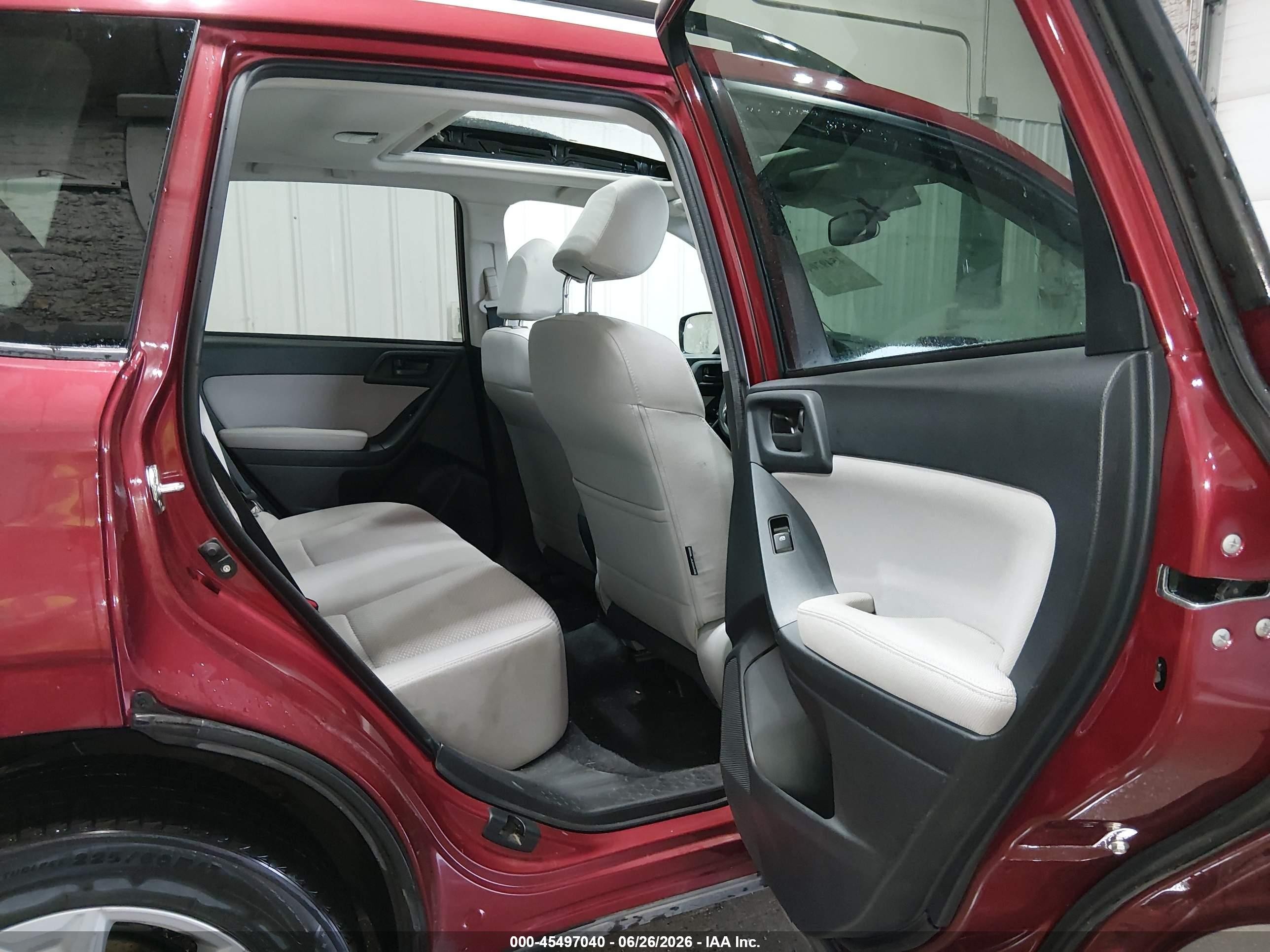 2015 Subaru Forester 2.5i Premium Red vin: JF2SJADC5FH576677