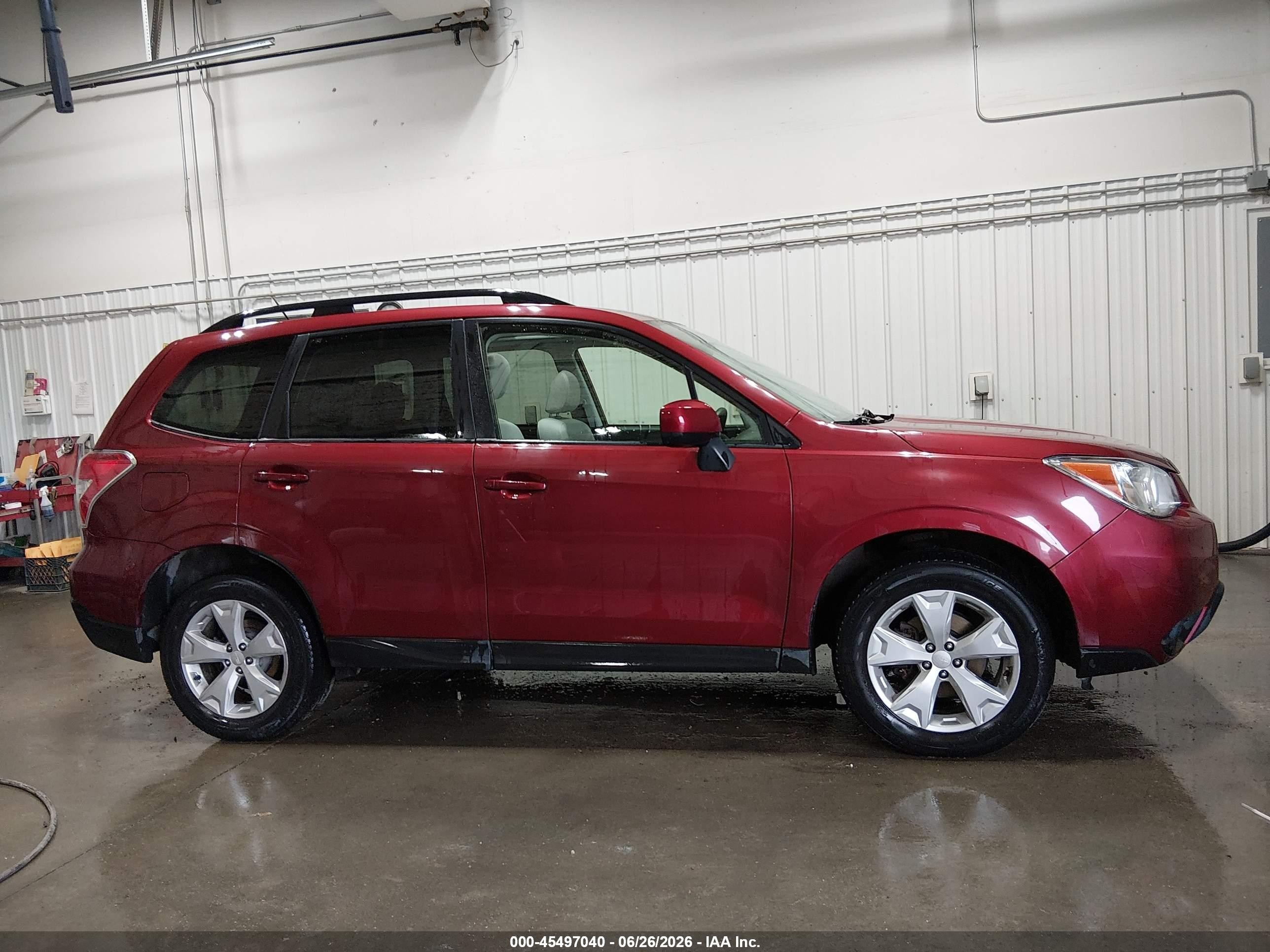 2015 Subaru Forester 2.5i Premium Red vin: JF2SJADC5FH576677