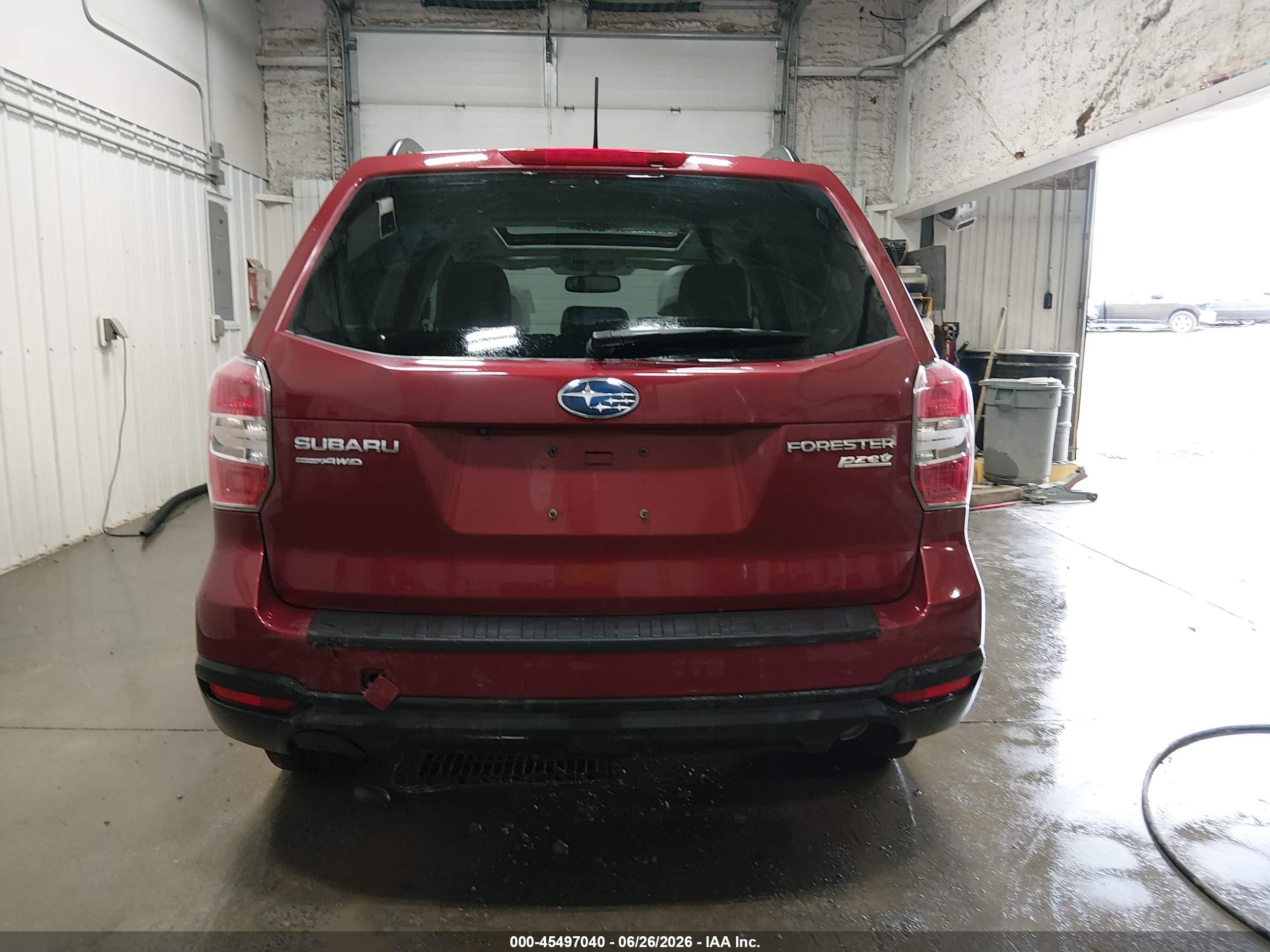 2015 Subaru Forester 2.5i Premium Red vin: JF2SJADC5FH576677