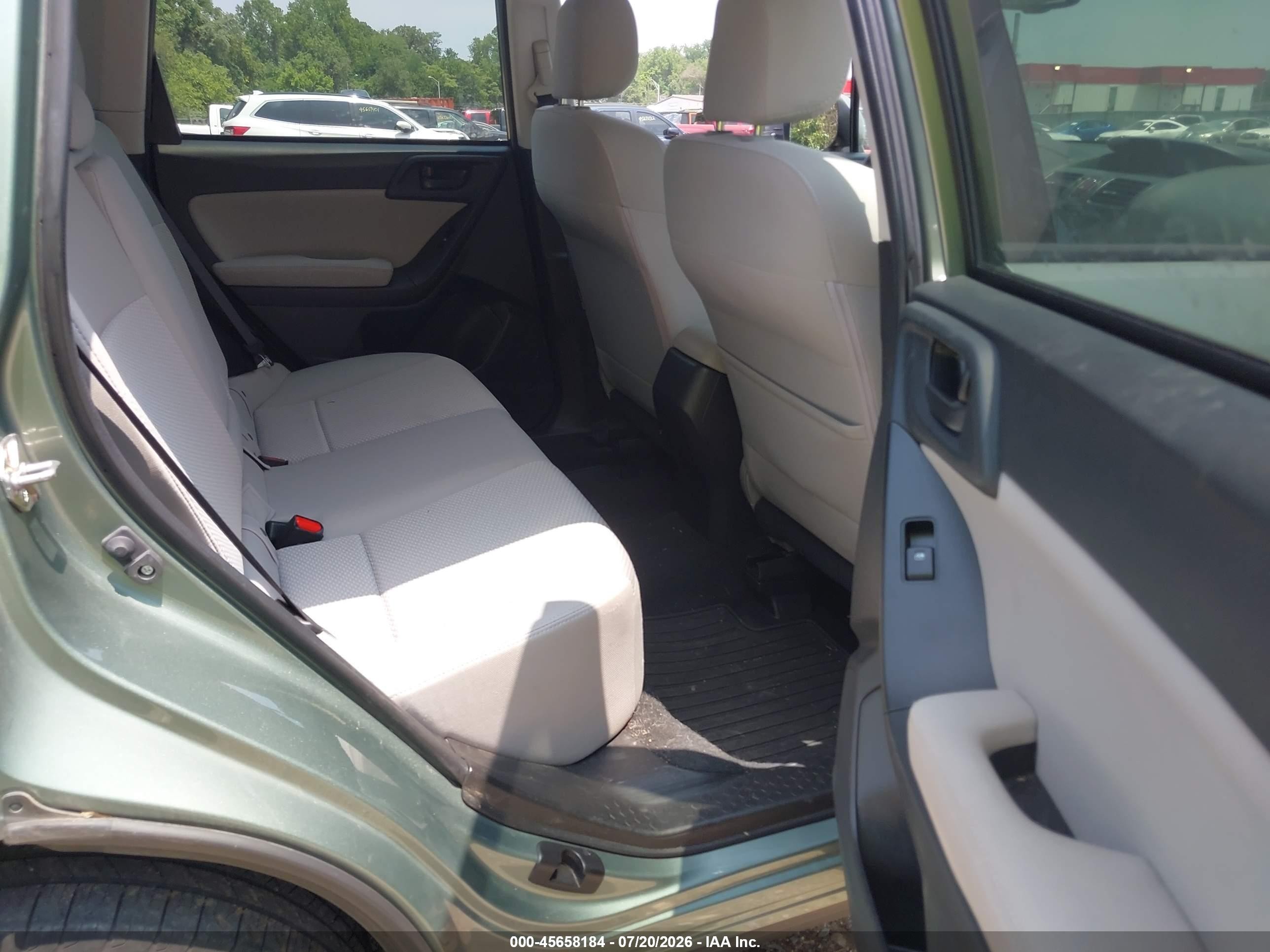 2015 Subaru Forester 2.5i Premium Gray vin: JF2SJADC5FH802202