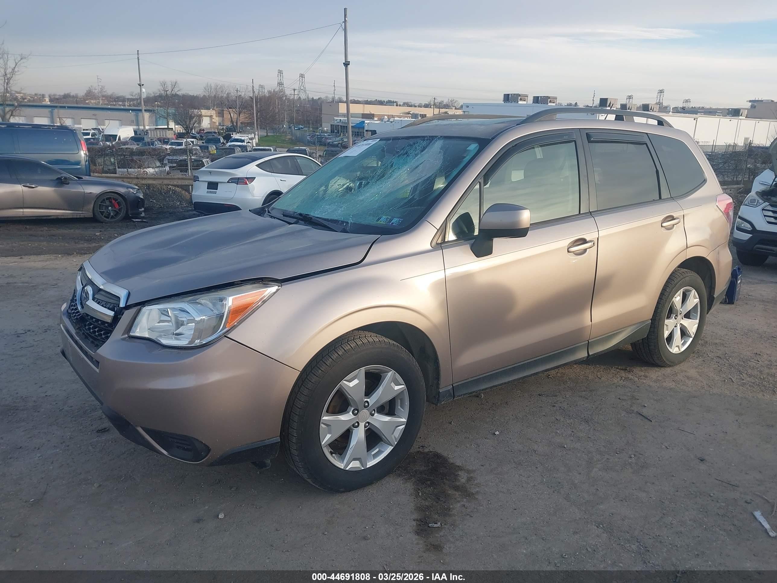 2015 Subaru Forester 2.5i Premium Gold vin: JF2SJADC5FH807741