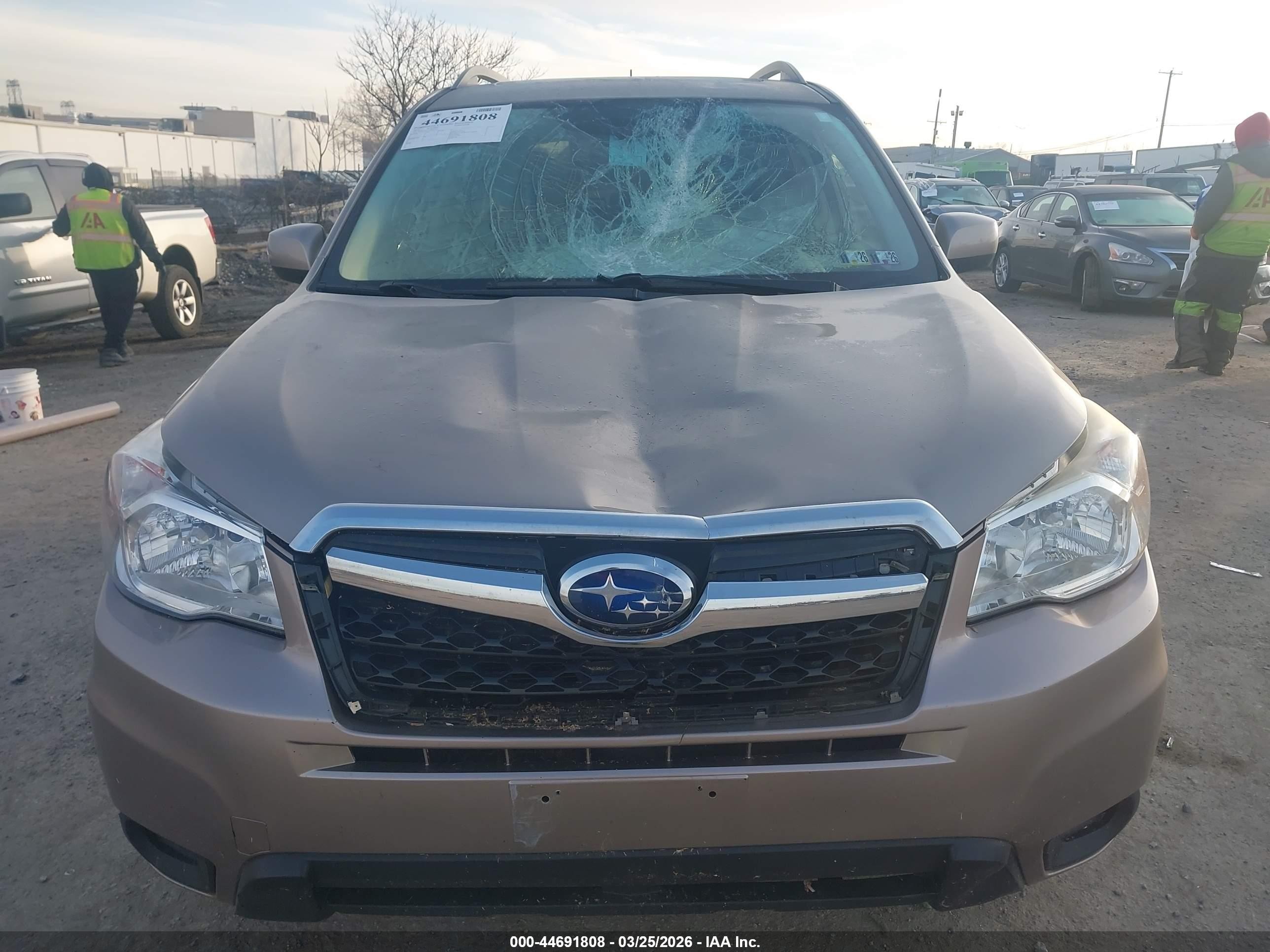 2015 Subaru Forester 2.5i Premium Gold vin: JF2SJADC5FH807741