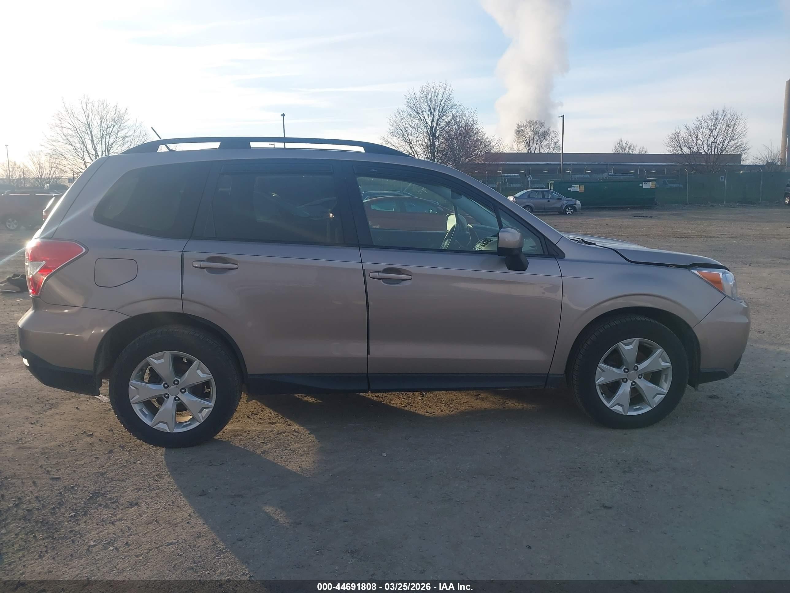 2015 Subaru Forester 2.5i Premium Gold vin: JF2SJADC5FH807741