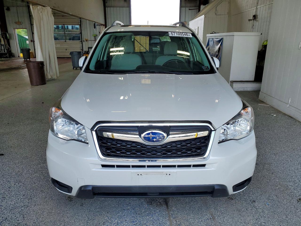 2015 Subaru Forester 2.5i Premium White vin: JF2SJADC5FH818576