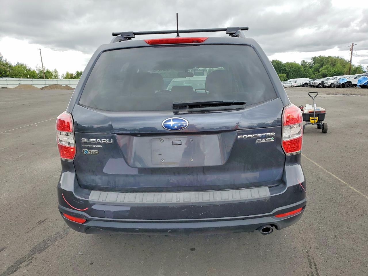 2015 Subaru Forester 2.5i Premium Gray vin: JF2SJADC6FG442315