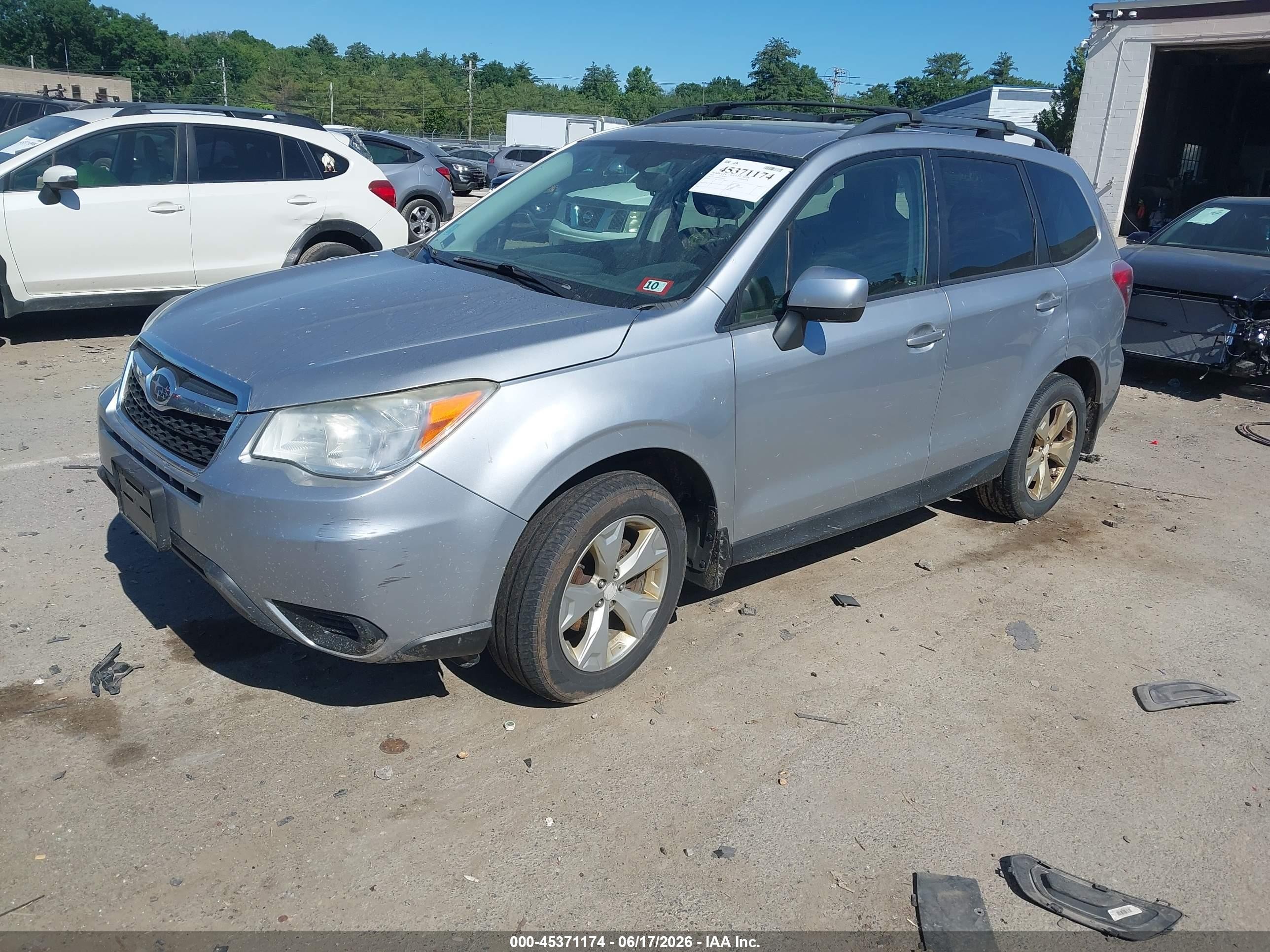 2015 Subaru Forester 2.5i Premium Silver vin: JF2SJADC6FG560123