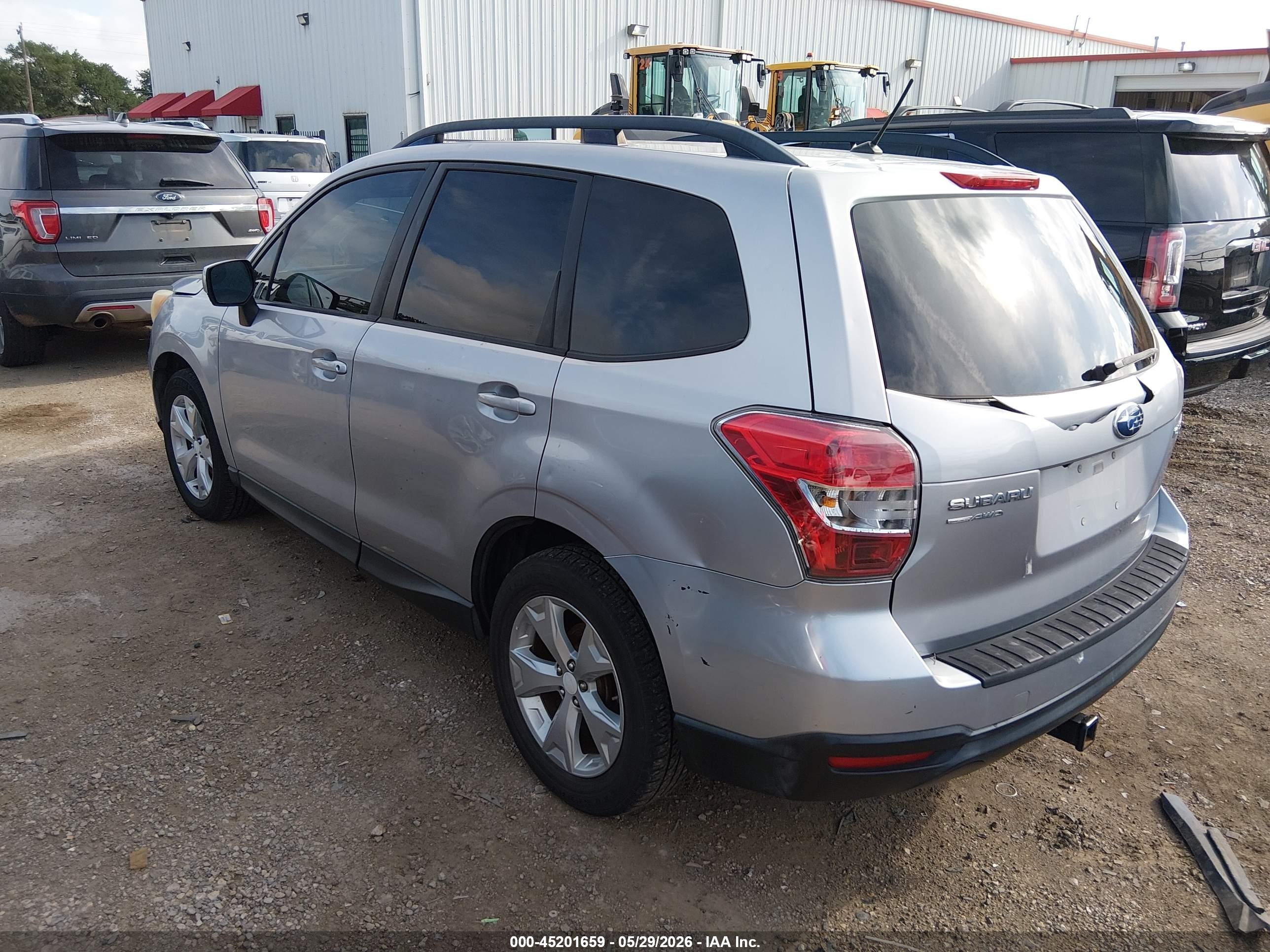 2015 Subaru Forester 2.5i Premium Silver vin: JF2SJADC6FH400785